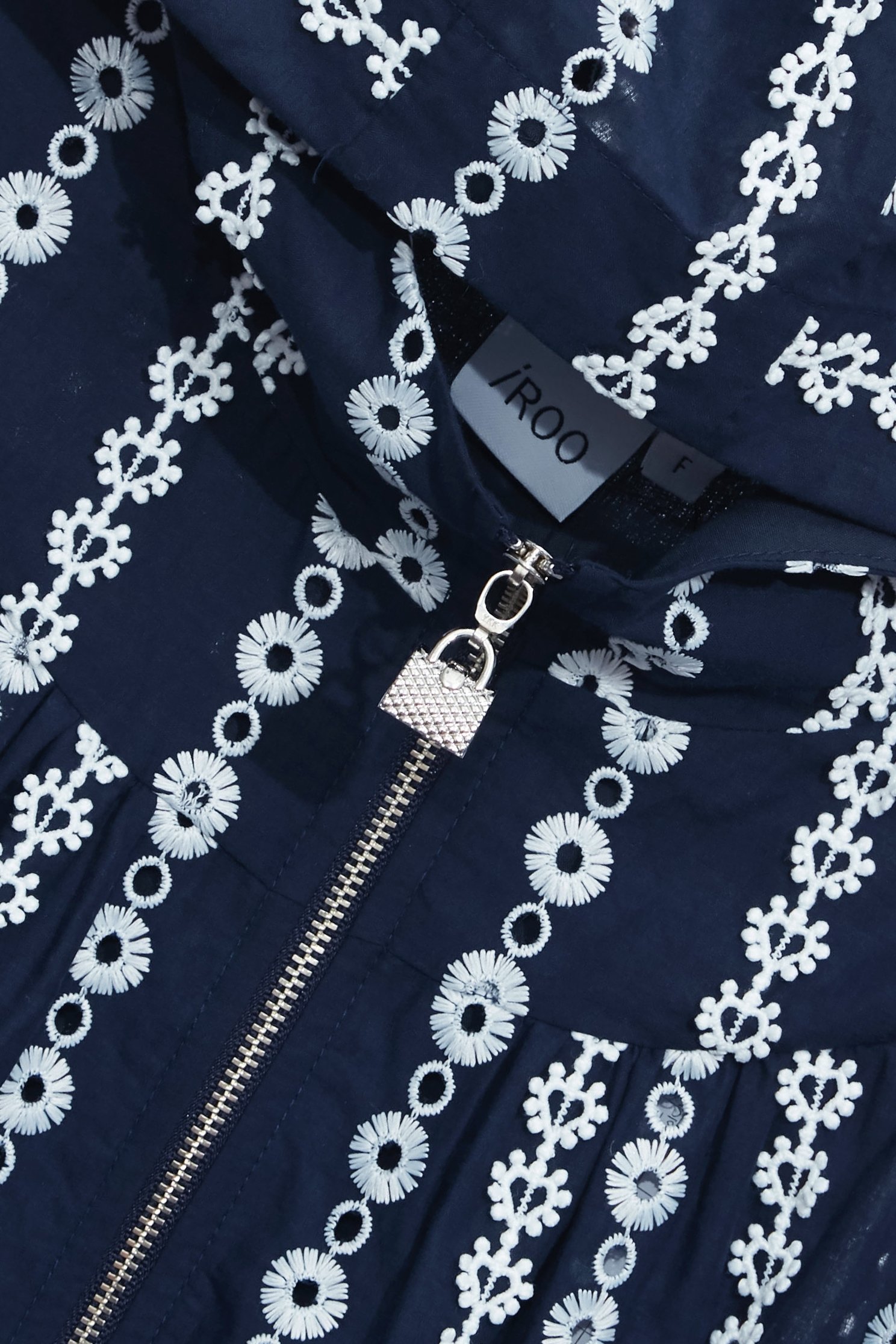 海洋洞穴色蕾絲外套海洋洞穴色蕾絲外套,刺繡,外套,春夏穿搭,時髦成套搭配,蕾絲,連帽外套
