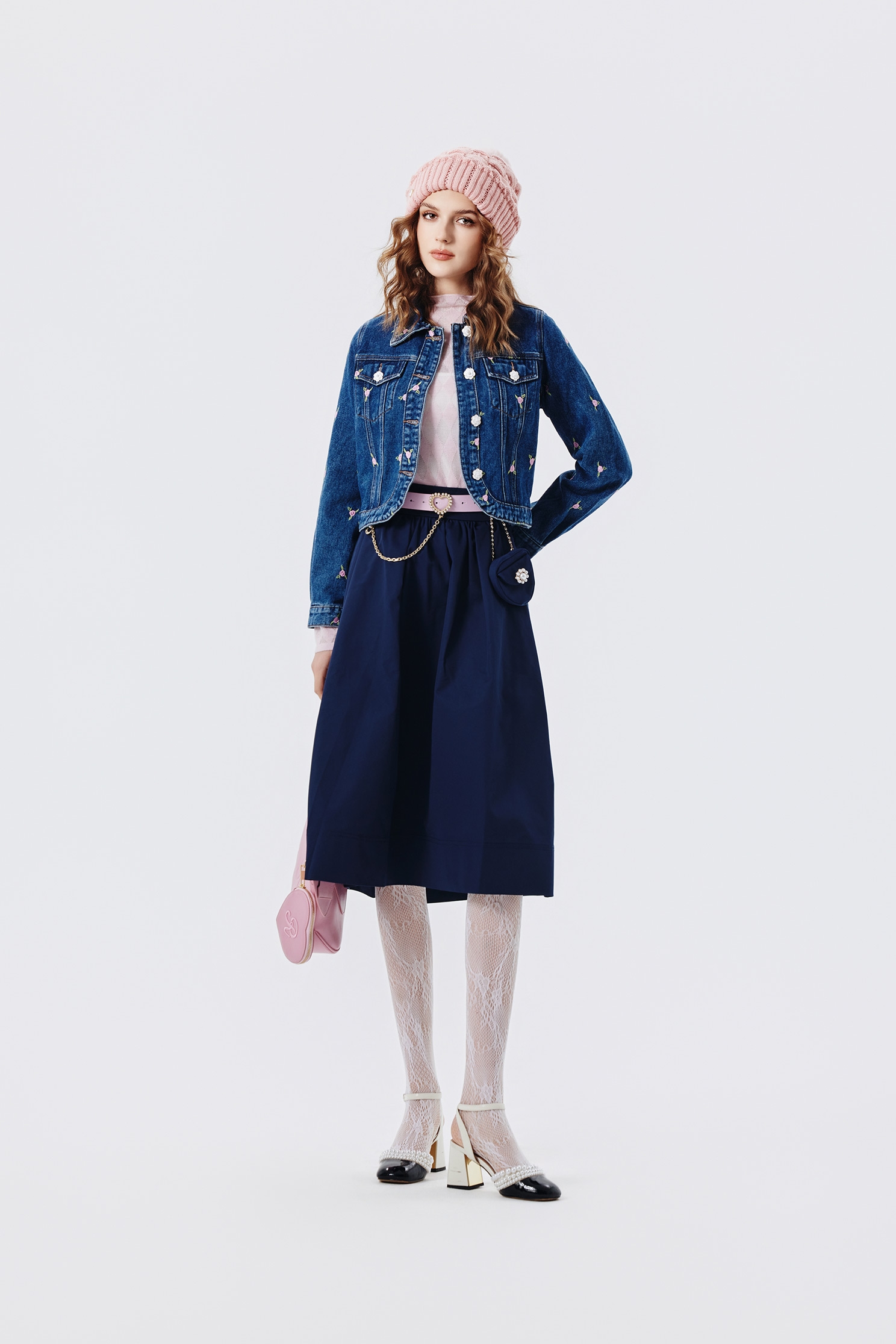 玫瑰石英粉花朵刺繡外套玫瑰石英粉花朵刺繡外套,一般外套,刺繡,外套,牛仔,牛仔外套,秋冬穿搭