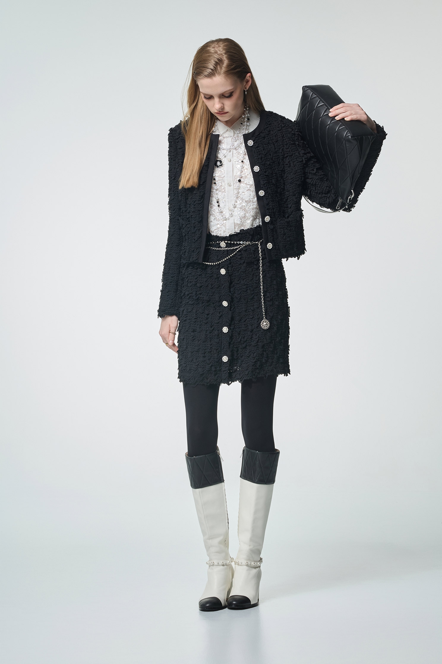 帶子紗式小香風短版外套帶子紗式小香風短版外套,一般外套,上班OL穿搭,外套,小香風,小香風外套,時髦成套搭配,珍珠,秋冬穿搭,約會特輯,花花世界