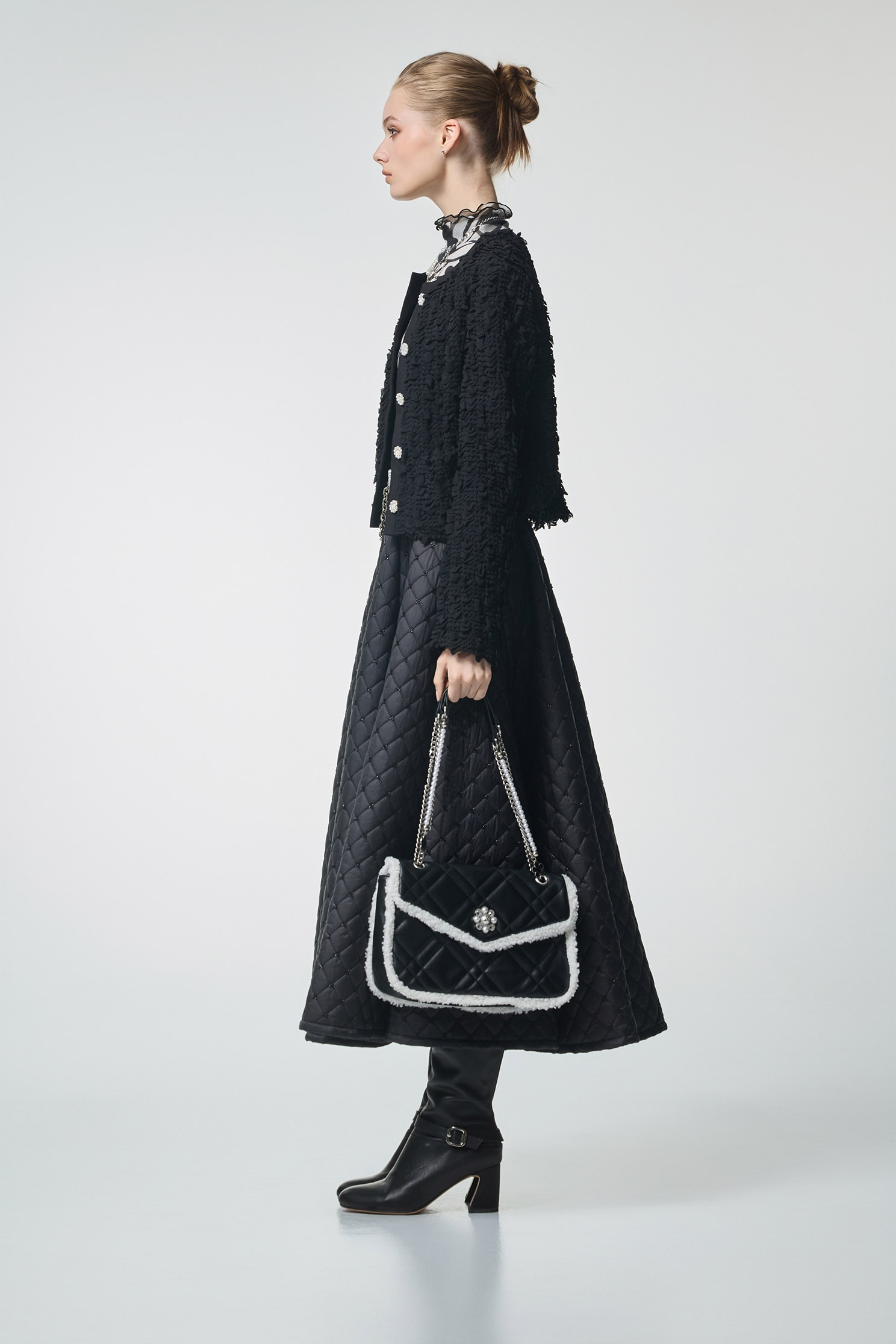 帶子紗式小香風短版外套帶子紗式小香風短版外套,一般外套,上班OL穿搭,外套,小香風,小香風外套,時髦成套搭配,珍珠,秋冬穿搭,約會特輯,花花世界