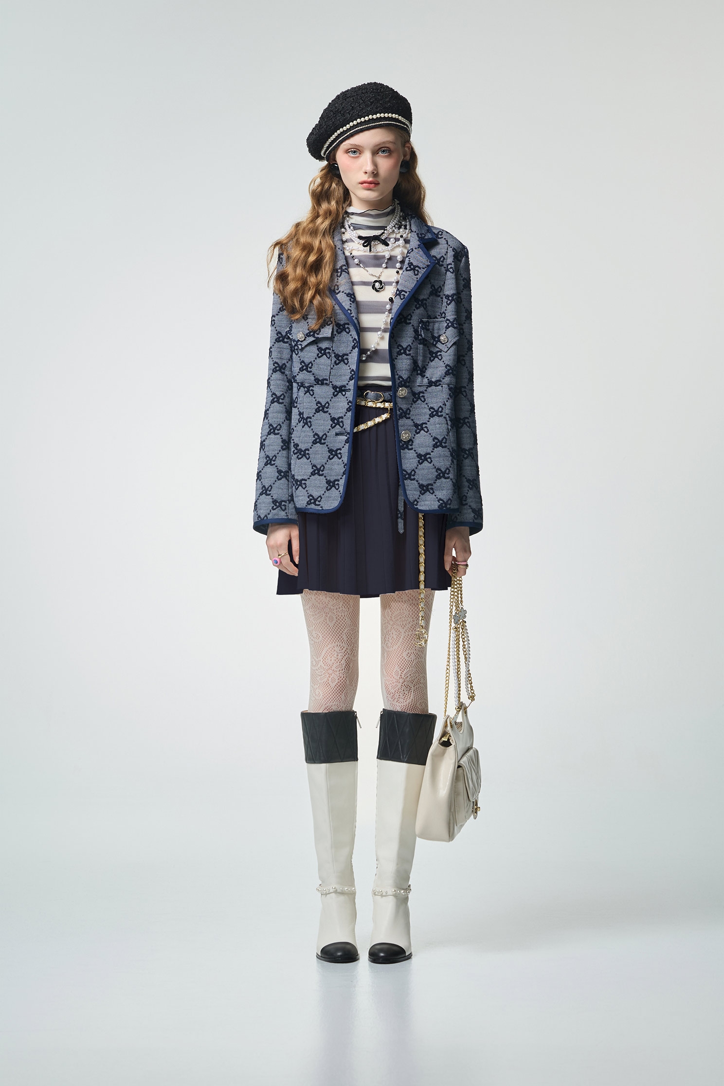 立體蝴蝶結紋理外套立體蝴蝶結紋理外套,上班OL穿搭,外套,小香風,短褲,秋冬穿搭,蝴蝶結,西裝外套