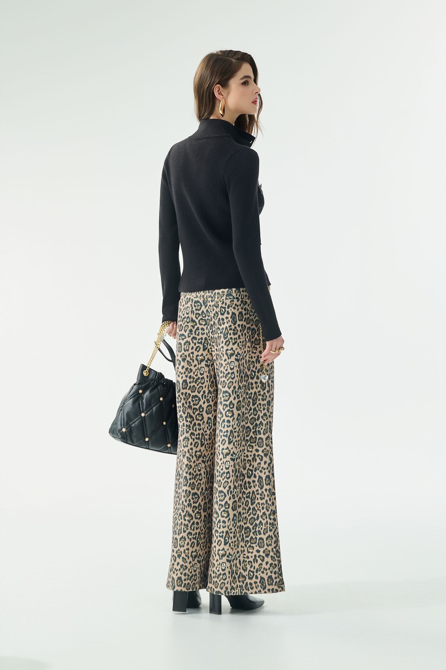 小香風質樸原色針織外套小香風質樸原色針織外套,上班OL穿搭,人氣商品,外套,小香風,小香風外套,秋冬穿搭,約會特輯,針織,針織外套