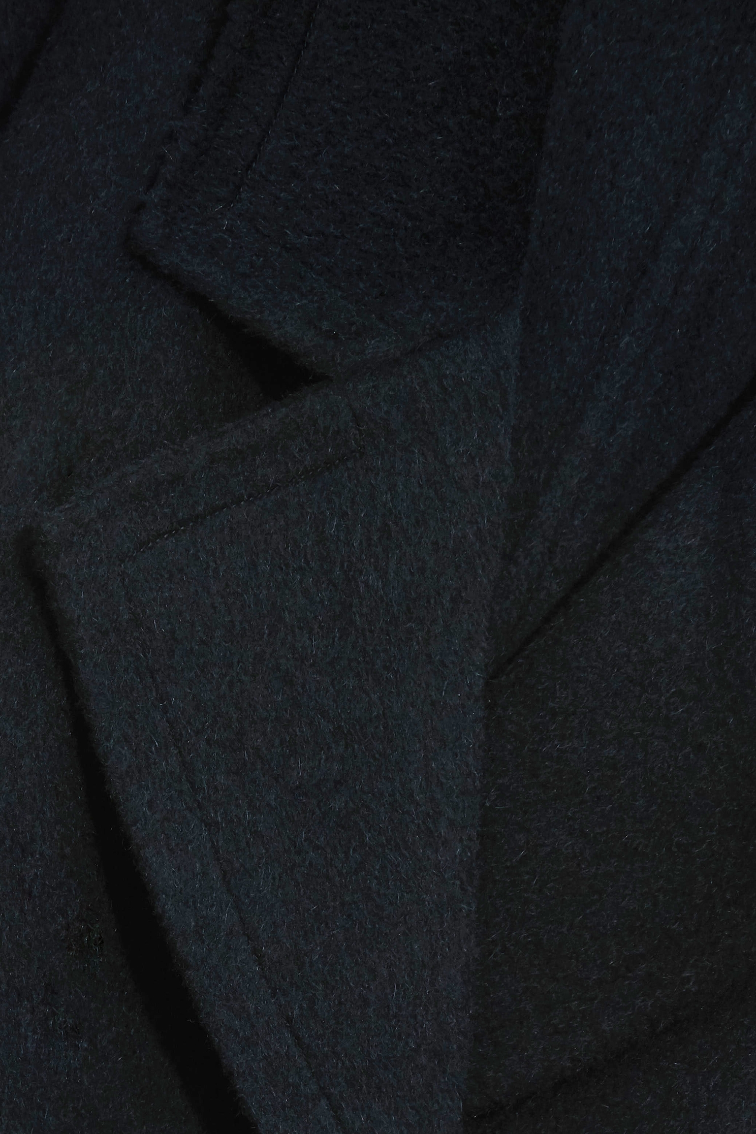 極致黑領片廓型大衣極致黑領片廓型大衣,上班OL穿搭,人氣商品,秋冬穿搭,約會特輯,長大衣