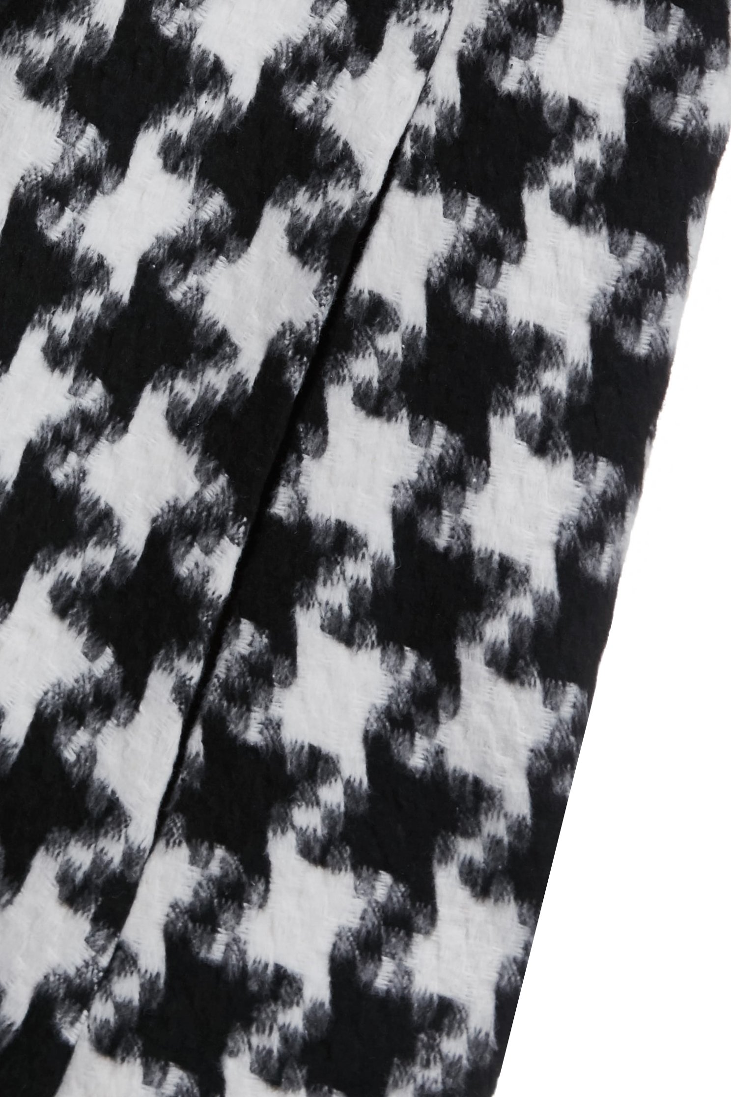 黑白大千鳥毛領斗蓬式大衣黑白大千鳥毛領斗蓬式大衣,上班OL穿搭,秋冬穿搭,約會特輯