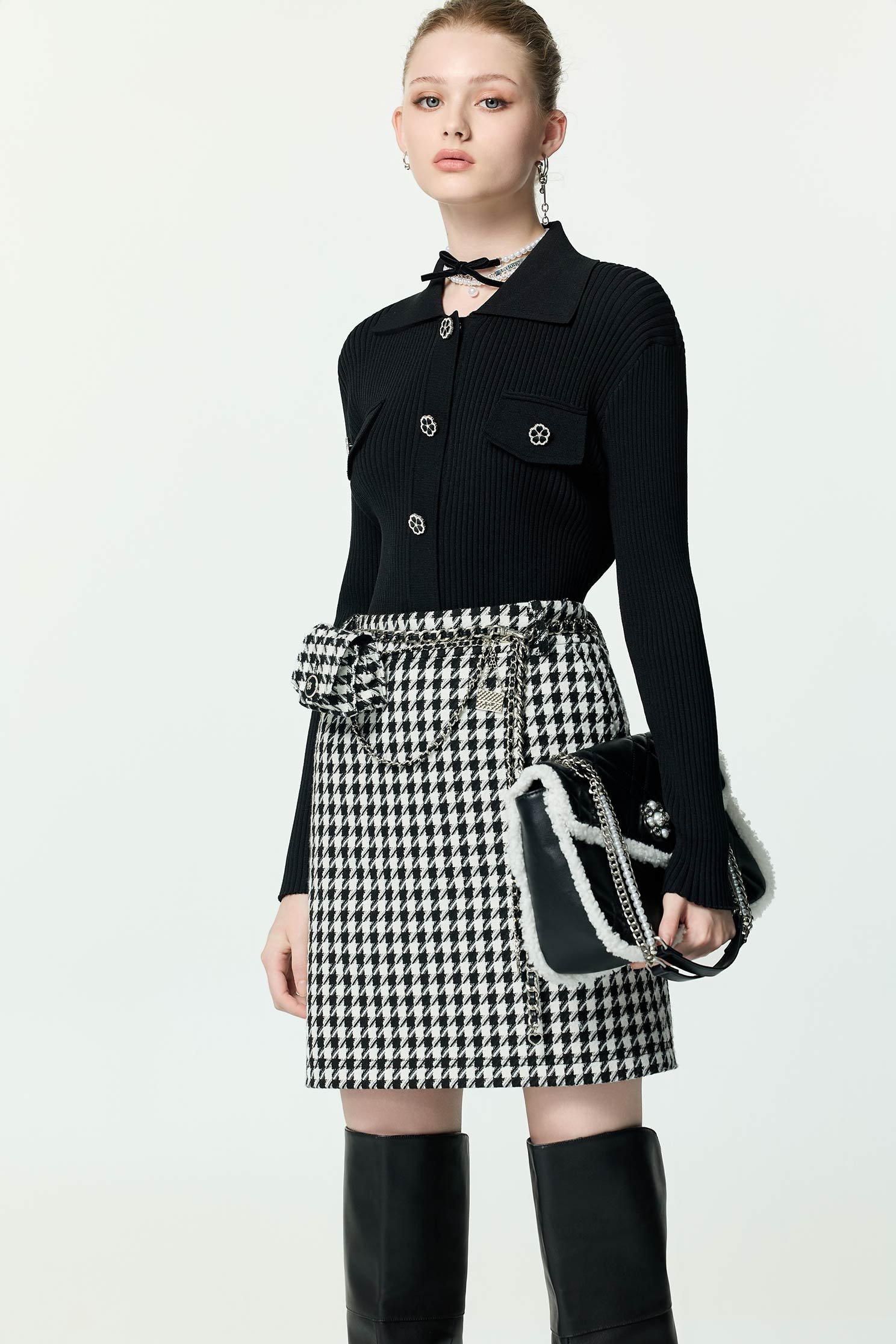 坑條修身花朵釦飾針織外罩坑條修身花朵釦飾針織外罩,上班OL穿搭,秋冬穿搭,約會特輯,針織,針織外套