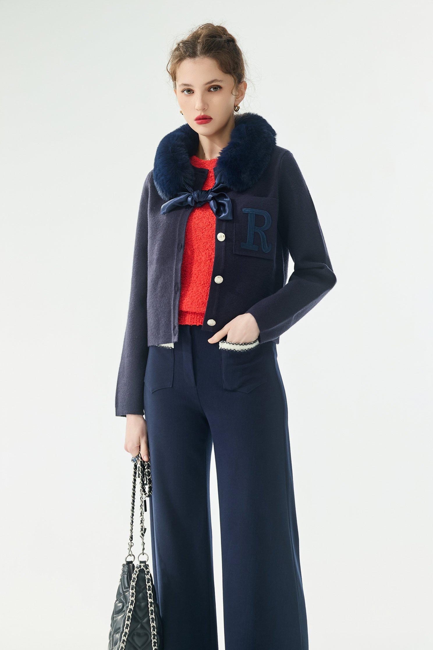 濃厚靛藍仿皮草領針織外套濃厚靛藍仿皮草領針織外套,一般外套,刺繡,外套,秋冬穿搭,針織