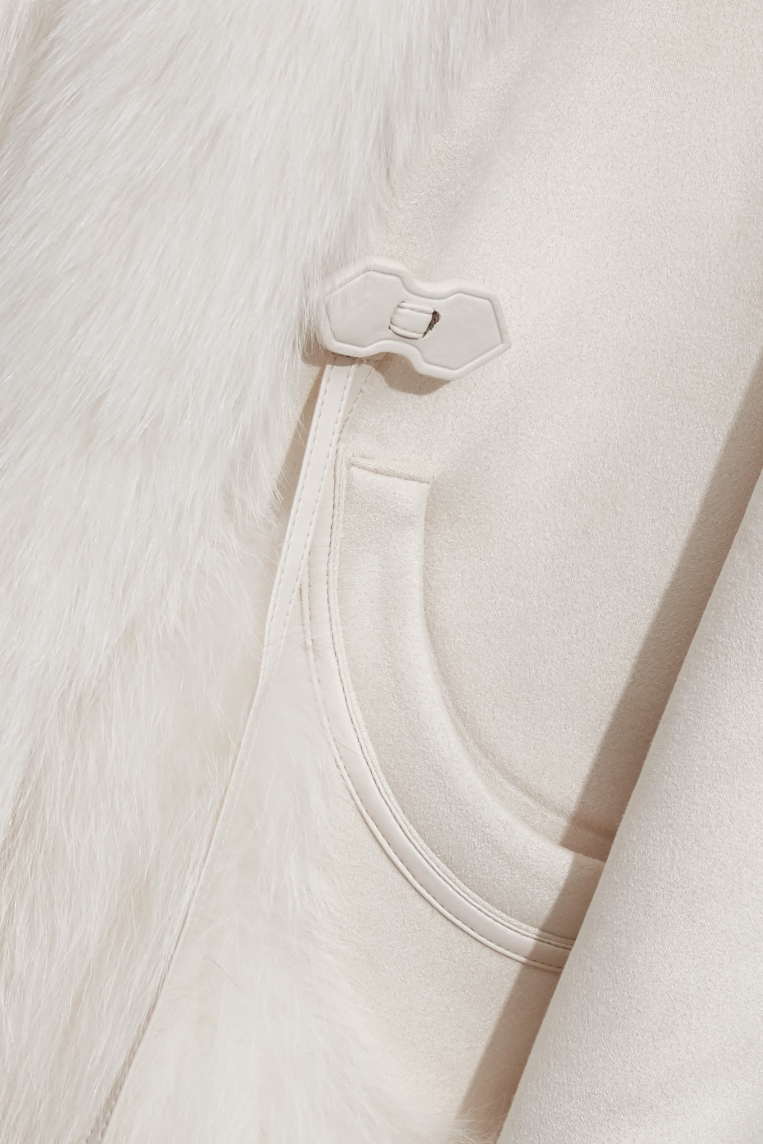 雙口袋V領羽絨外套雙口袋V領羽絨外套,一般外套,外套,白色外套,秋冬穿搭