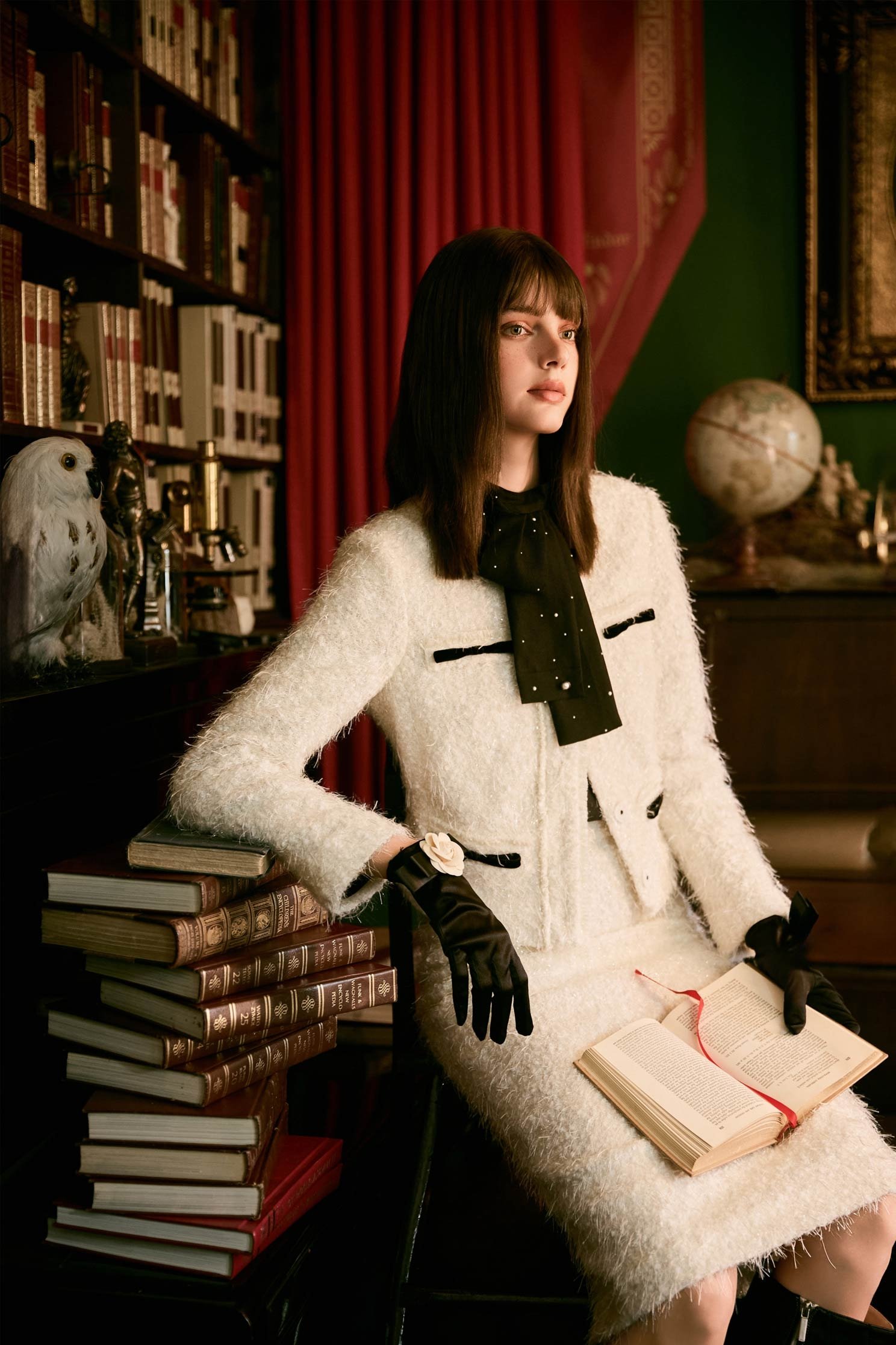 彈性花呢羽毛紗黑蝴蝶結縫飾外套彈性花呢羽毛紗黑蝴蝶結縫飾外套,一般外套,外套,春夏穿搭,白色外套,蝴蝶結