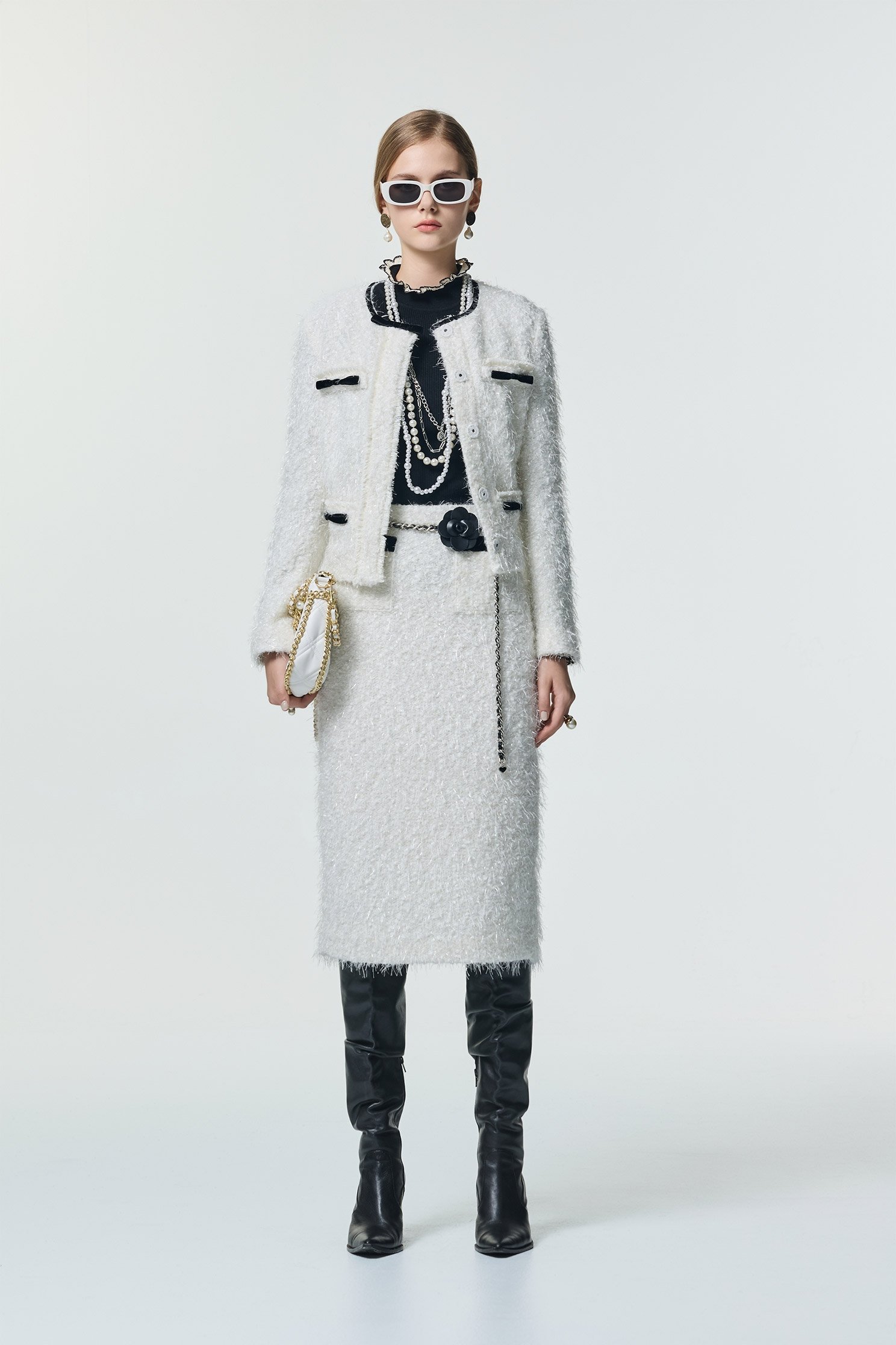 彈性花呢羽毛紗黑蝴蝶結縫飾外套彈性花呢羽毛紗黑蝴蝶結縫飾外套,一般外套,外套,春夏穿搭,白色外套,蝴蝶結