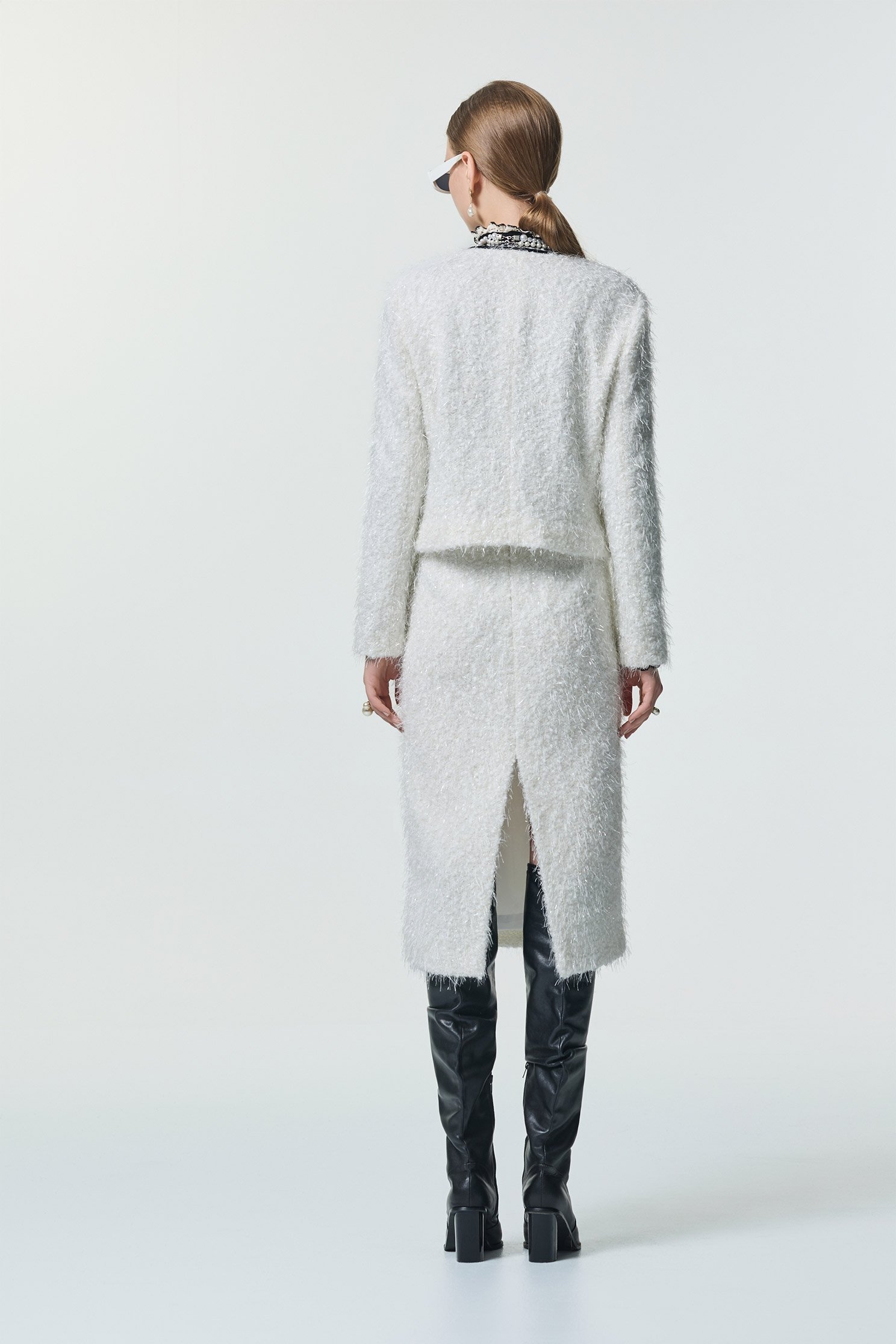 彈性花呢羽毛紗黑蝴蝶結縫飾外套彈性花呢羽毛紗黑蝴蝶結縫飾外套,一般外套,外套,春夏穿搭,白色外套,蝴蝶結