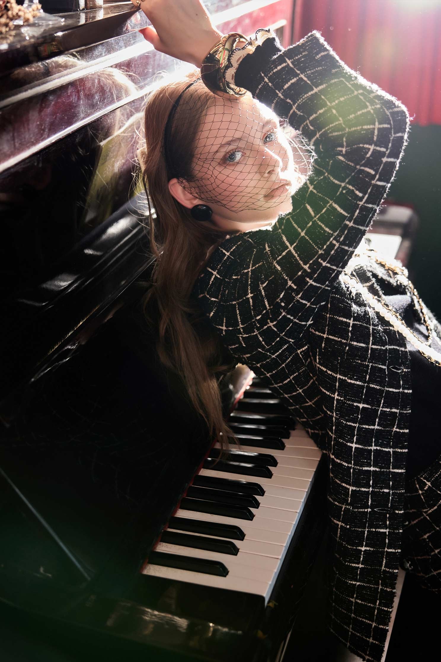 荷葉領經典黑白格彈性中長外套荷葉領經典黑白格彈性中長外套,一般外套,外套,春夏穿搭,珍珠,荷葉,針織