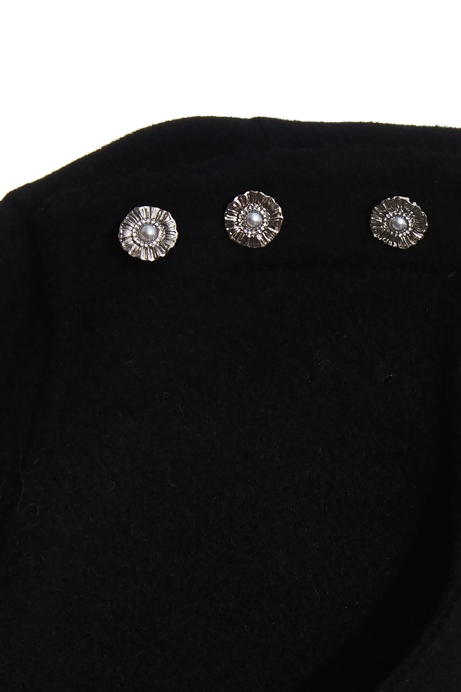 極致黑羊毛中長大衣極致黑羊毛中長大衣,一般外套,外套,春夏穿搭,珍珠,黑色外套