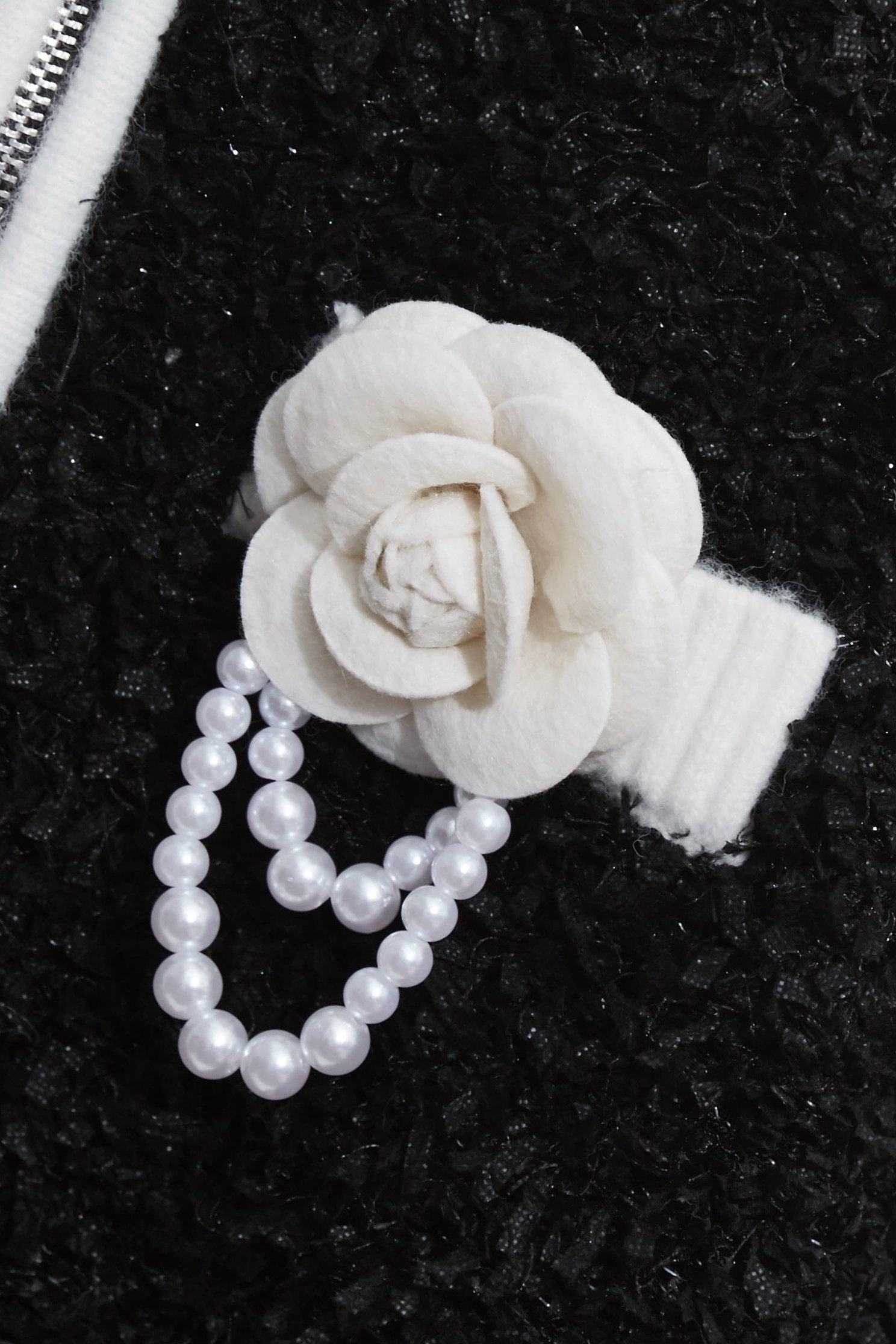 帶子紗崁銀蔥拉鍊式針織外罩帶子紗崁銀蔥拉鍊式針織外罩,一般外套,外套,春夏穿搭,針織,針織外套,黑色外套