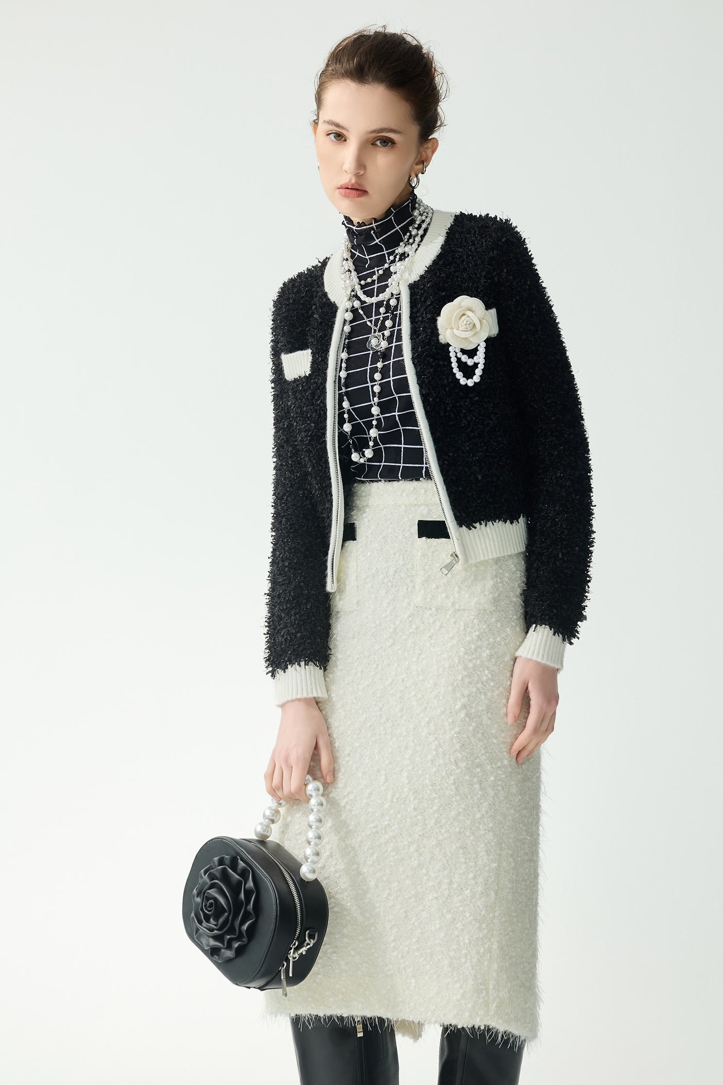 帶子紗崁銀蔥拉鍊式針織外罩帶子紗崁銀蔥拉鍊式針織外罩,一般外套,外套,春夏穿搭,針織,針織外套,黑色外套