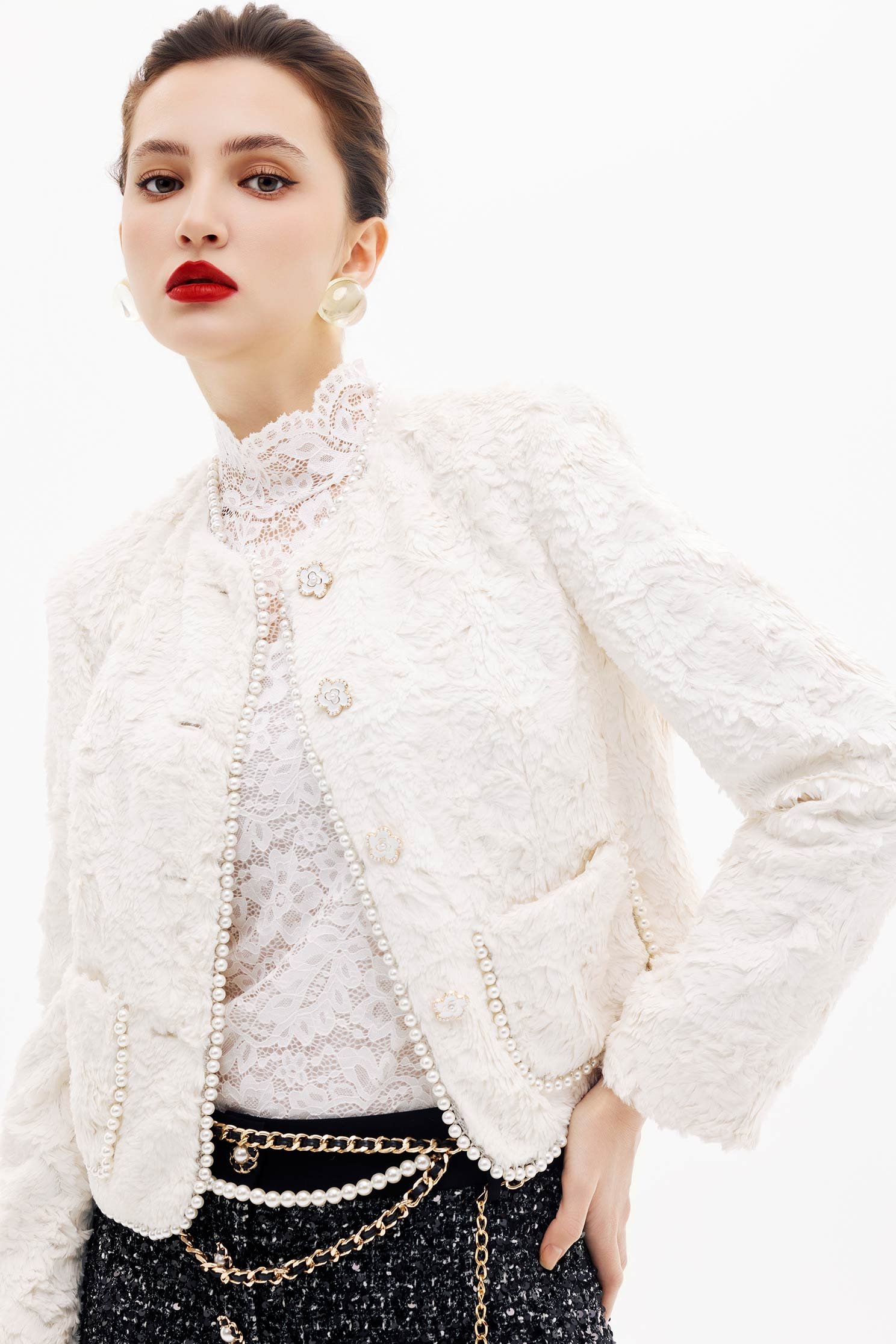 復古珍珠白仿皮草壓紋外套復古珍珠白仿皮草壓紋外套,一般外套,上班OL穿搭,外套,春夏穿搭,珍珠,白色外套