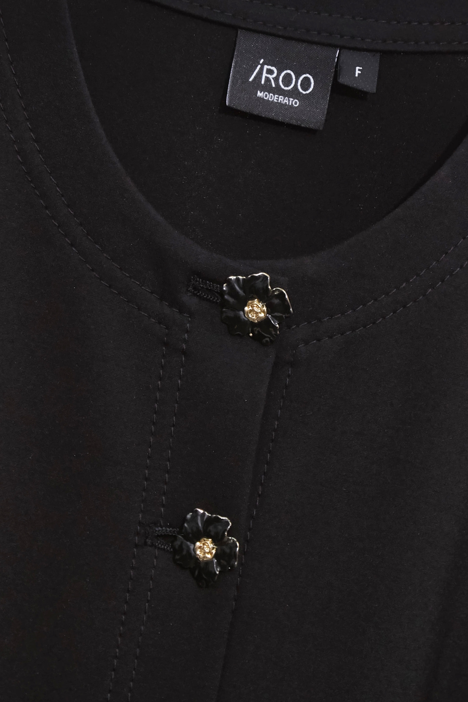 玫瑰繞花過膝長外套玫瑰繞花過膝長外套,一般外套,上班OL穿搭,外套,春夏穿搭,約會特輯,黑色外套