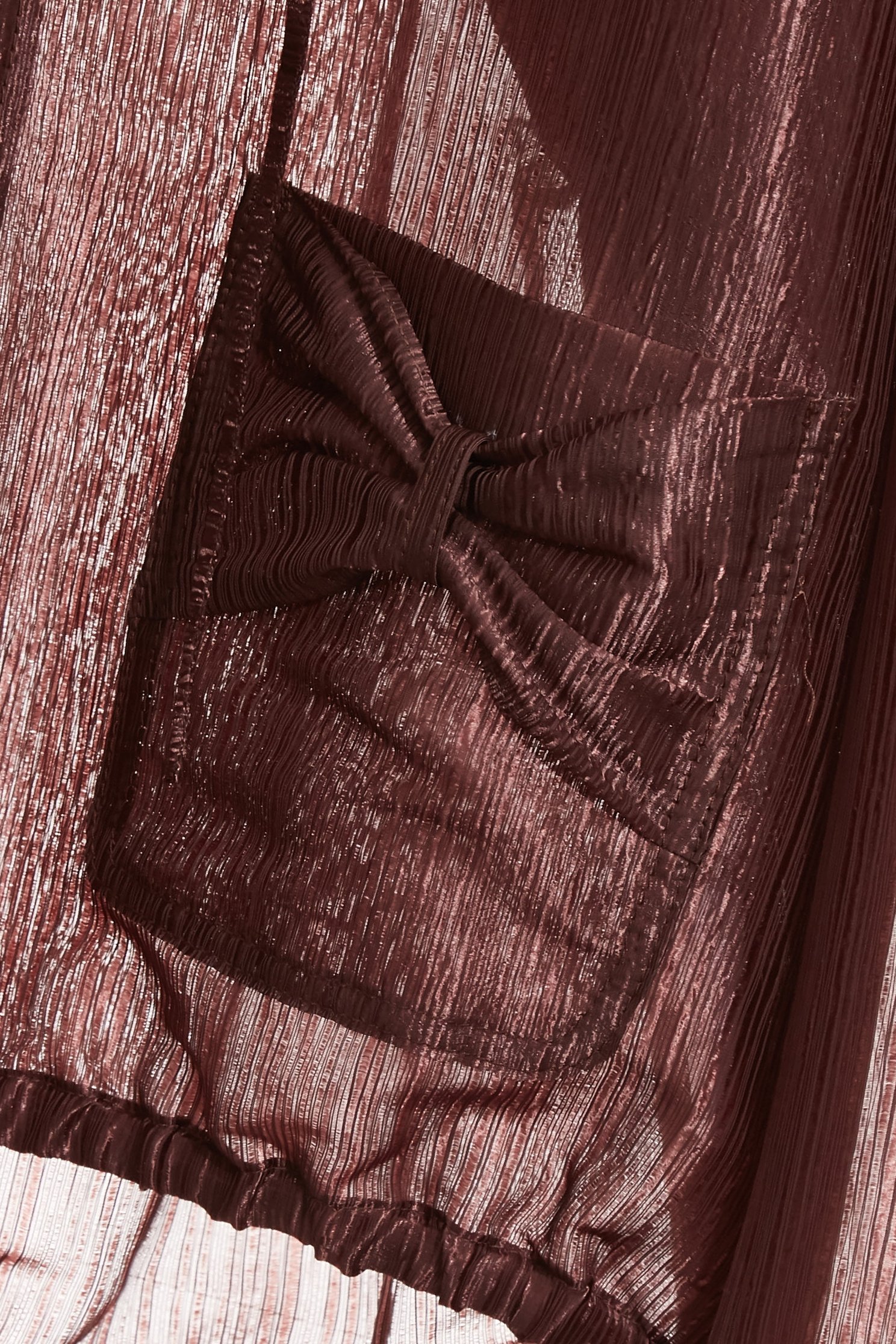 櫻桃巧克力色連帽外套櫻桃巧克力色連帽外套,上班OL穿搭,外套,春夏穿搭,約會特輯,蝴蝶結,連帽外套,長袖外套