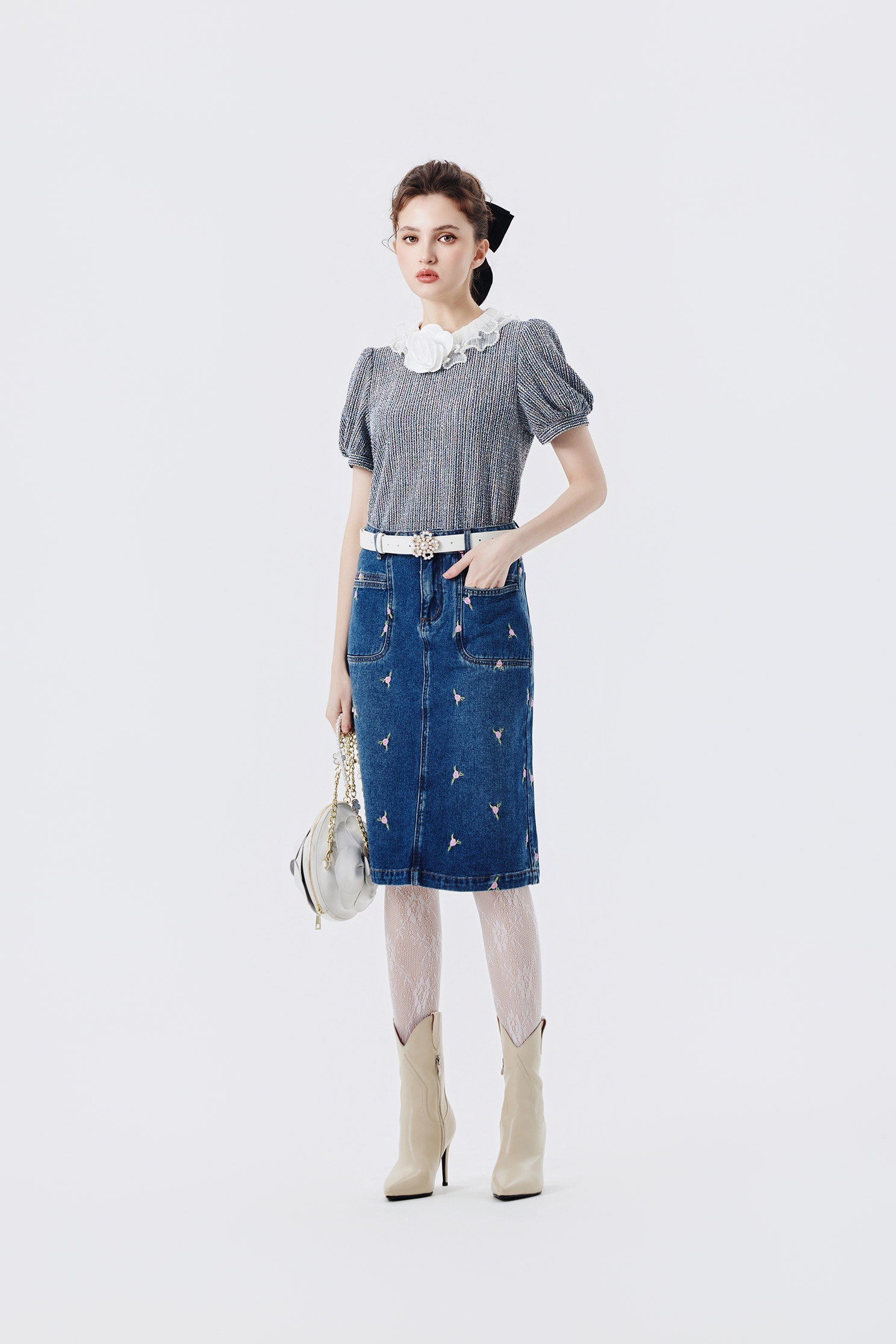 玫瑰石英粉花朵刺繡牛仔裙玫瑰石英粉花朵刺繡牛仔裙,刺繡,牛仔,牛仔裙,秋冬穿搭