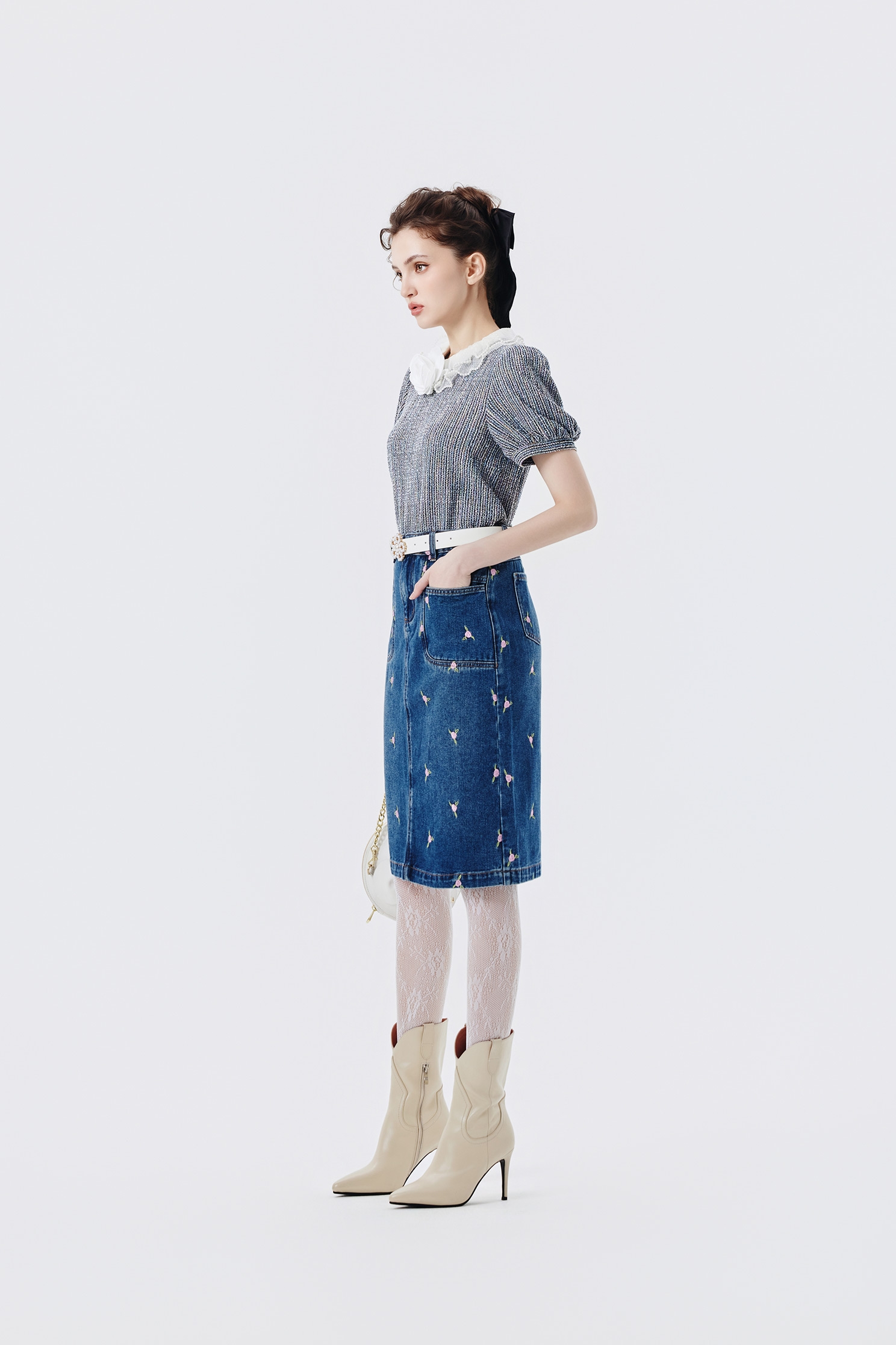 玫瑰石英粉花朵刺繡牛仔裙玫瑰石英粉花朵刺繡牛仔裙,刺繡,牛仔,牛仔裙,秋冬穿搭