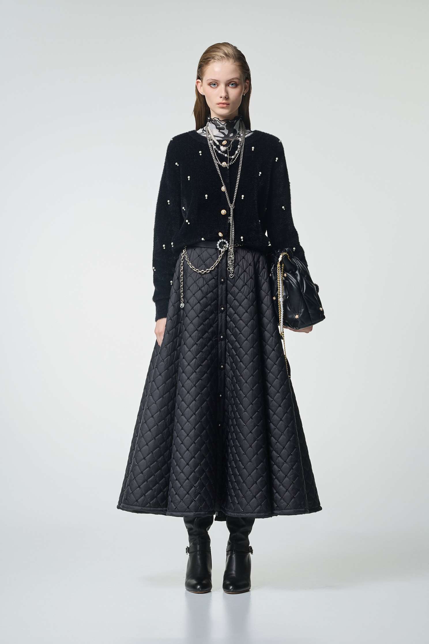 極黑角珠車格鋪棉長裙極黑角珠車格鋪棉長裙,時髦成套搭配,秋冬穿搭,長裙