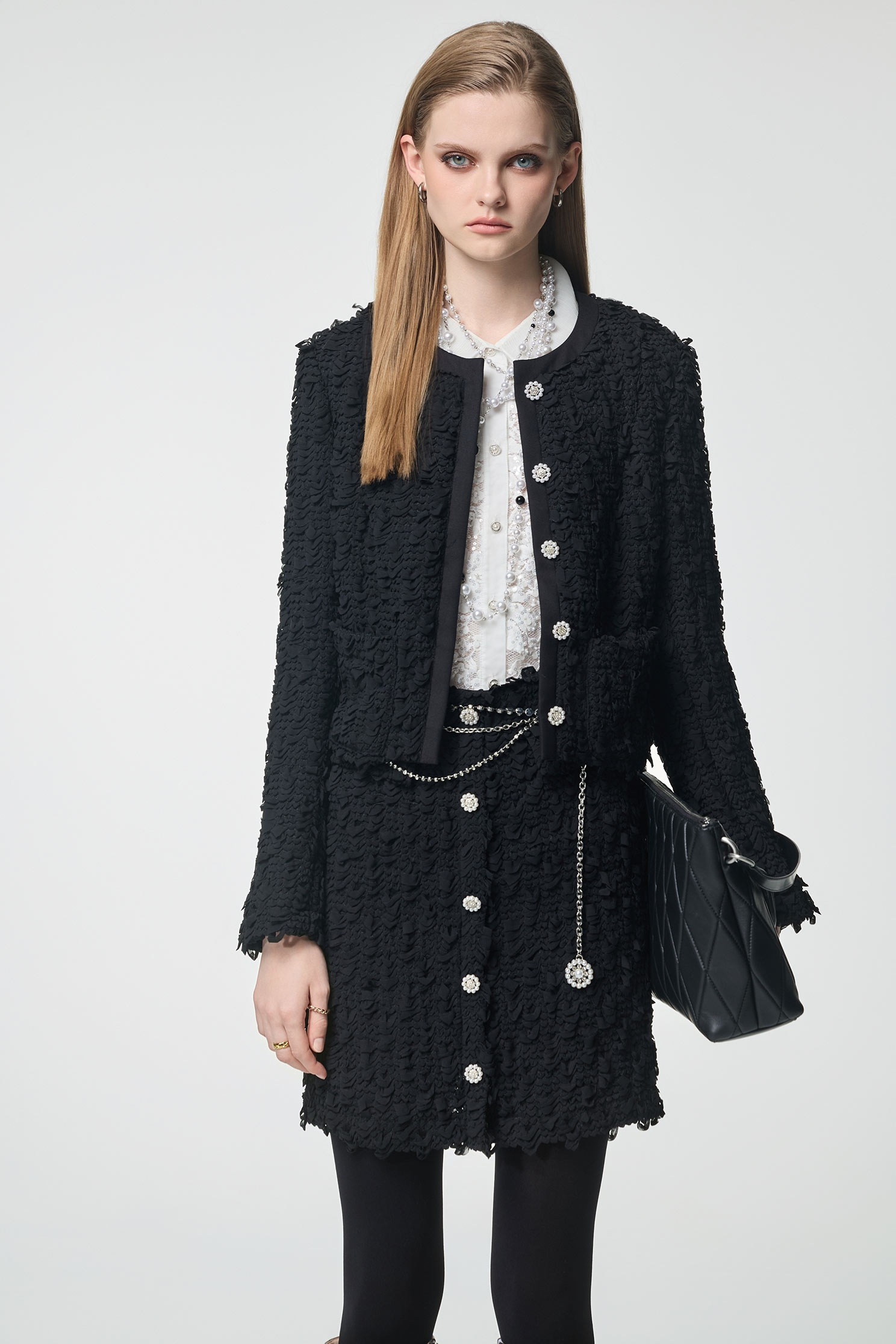 帶子紗式小香風珍珠釦短裙帶子紗式小香風珍珠釦短裙,上班OL穿搭,小香風,時髦成套搭配,珍珠,短裙,秋冬穿搭,約會特輯,花花世界