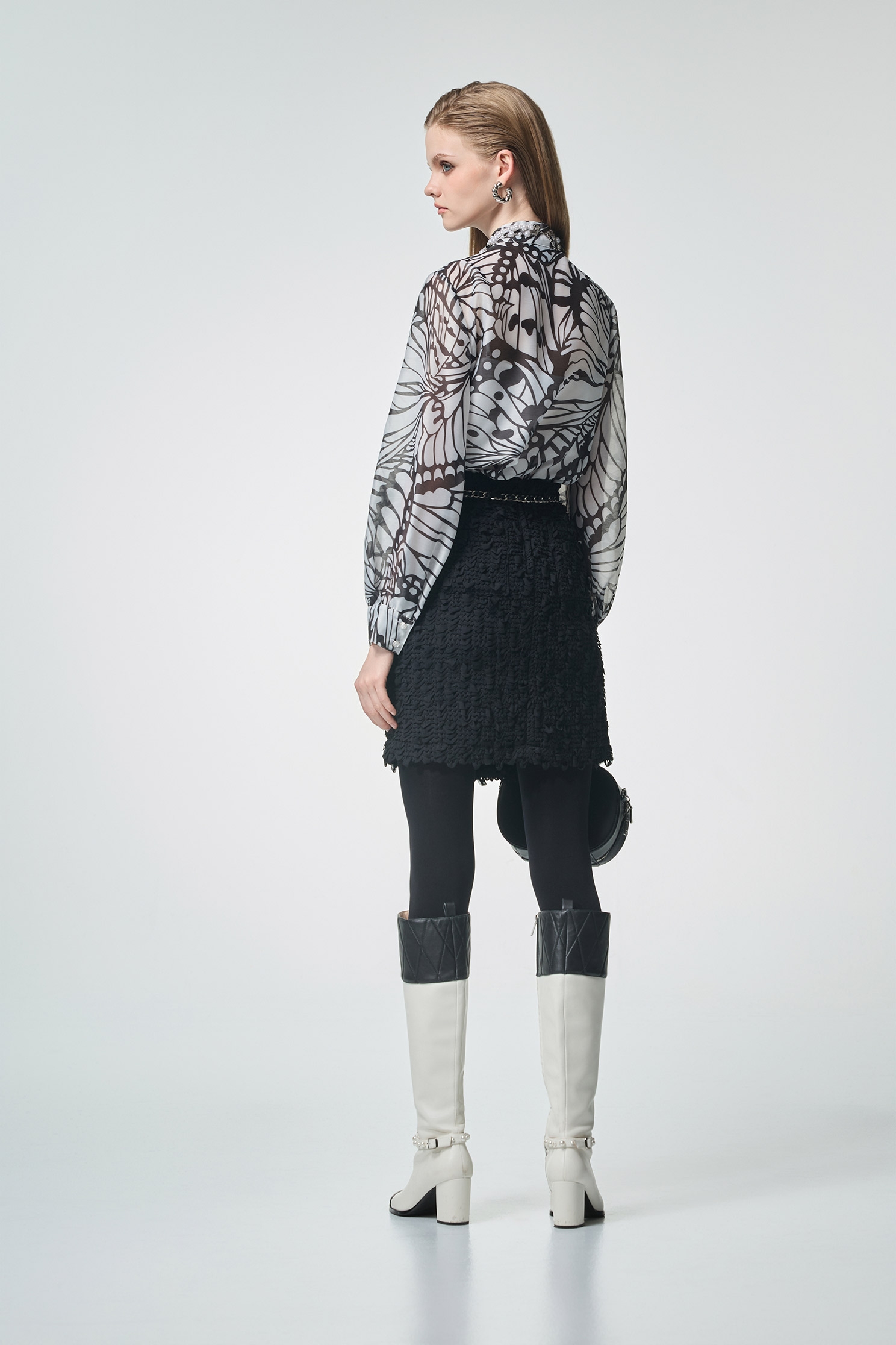 帶子紗式小香風珍珠釦短裙帶子紗式小香風珍珠釦短裙,上班OL穿搭,小香風,時髦成套搭配,珍珠,短裙,秋冬穿搭,約會特輯,花花世界