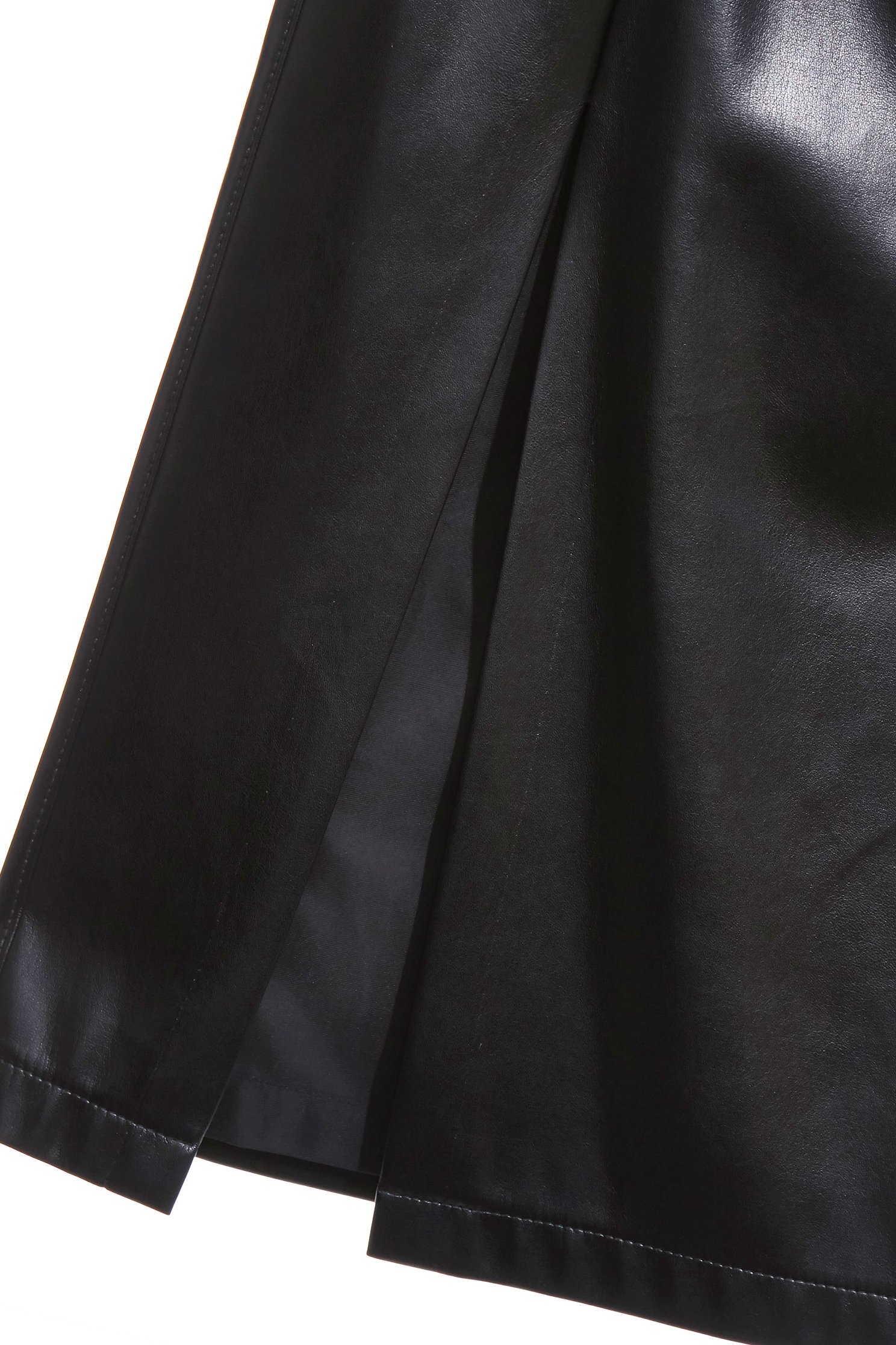 光澤軟皮革抓皺設計中長窄裙光澤軟皮革抓皺設計中長窄裙,上班OL穿搭,派對特輯,皮革,秋冬穿搭,窄裙,約會特輯,長裙