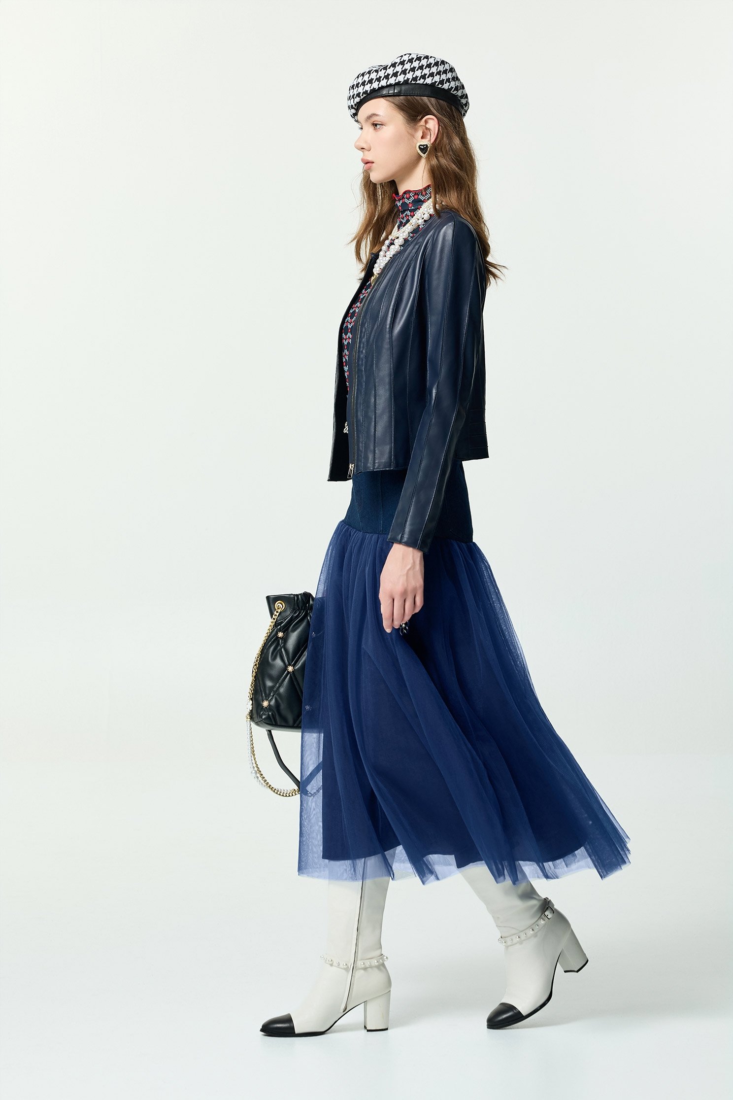 濃厚靛藍拼網紗牛仔裙濃厚靛藍拼網紗牛仔裙,牛仔,牛仔裙,秋冬穿搭,網紗