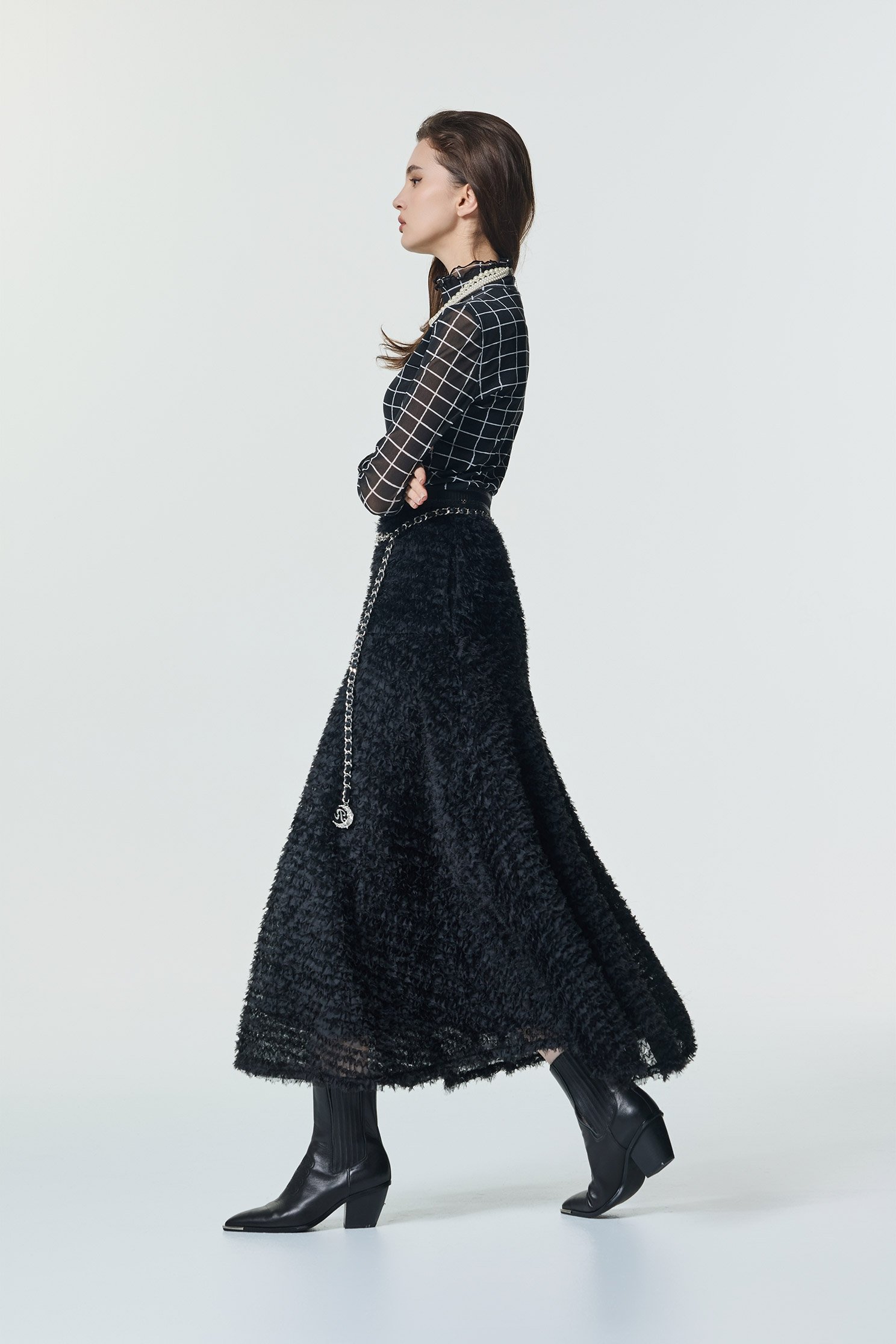 立體烏干壓條網紗中長裙立體烏干壓條網紗中長裙,春夏穿搭,網紗,網裙,黑色裙子