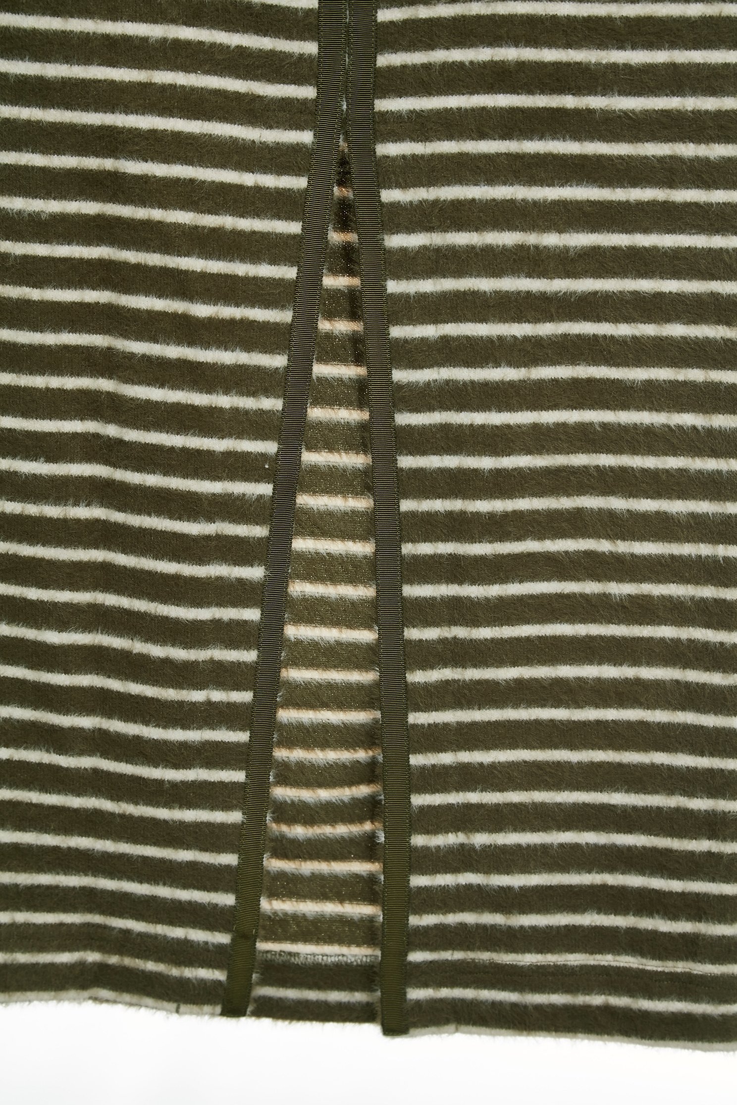 酸橙綠條紋中長裙酸橙綠條紋中長裙,春夏穿搭,條紋,長裙