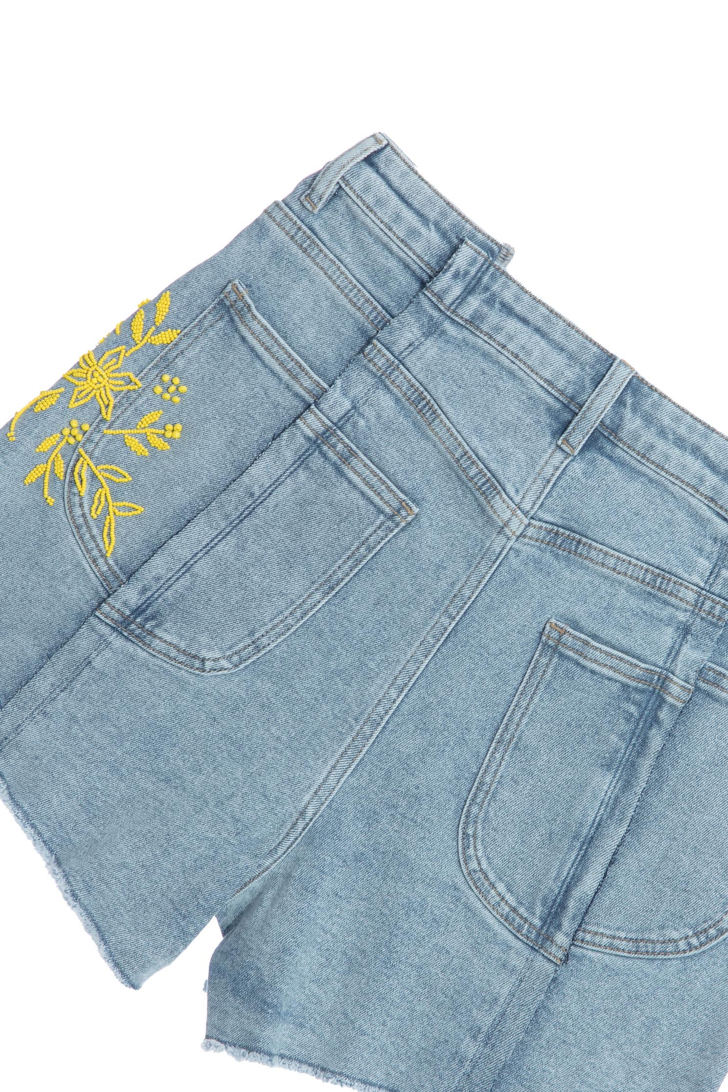 珠珠花卉造型牛仔褲裙珠珠花卉造型牛仔褲裙,春夏穿搭,牛仔,牛仔裙,牛仔褲,褲子,褲裙,輕奢度假