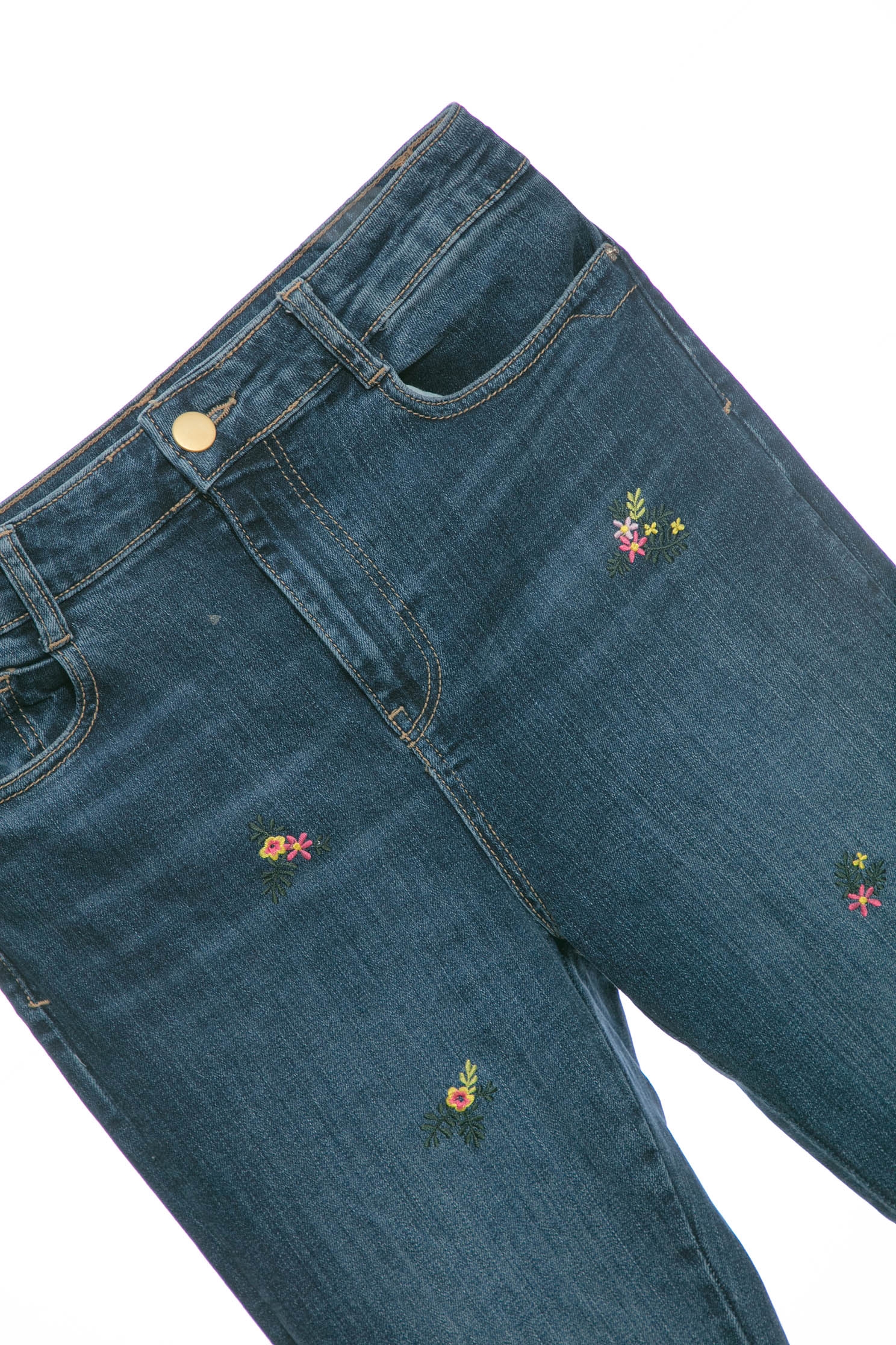 花朵刺繡牛仔喇叭褲花朵刺繡牛仔喇叭褲,刺繡,春夏穿搭,牛仔,牛仔褲,褲子