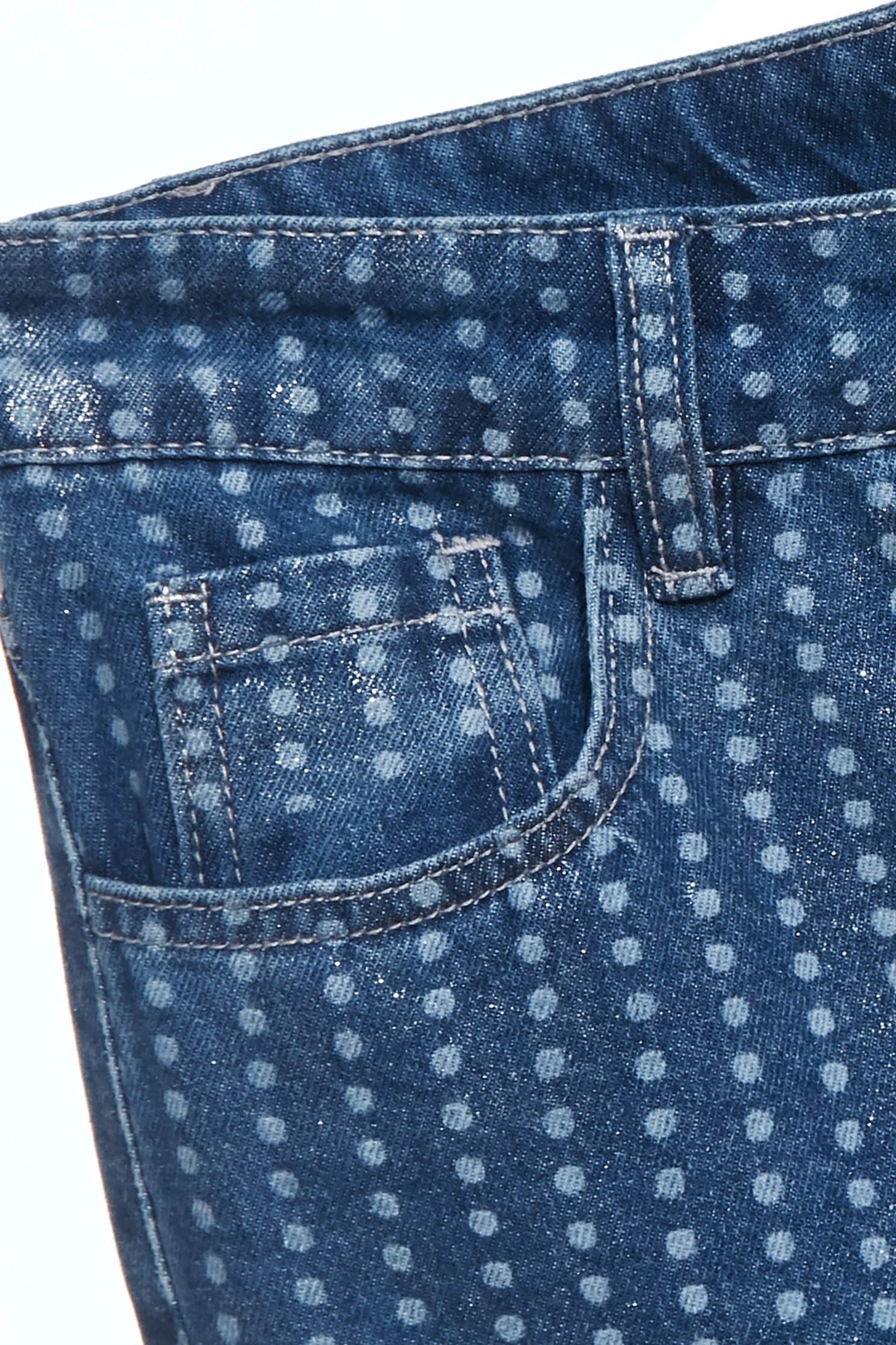 光澤感點點覆膜牛仔褲光澤感點點覆膜牛仔褲,丹寧,時髦成套搭配,牛仔,牛仔褲,秋冬穿搭,約會特輯