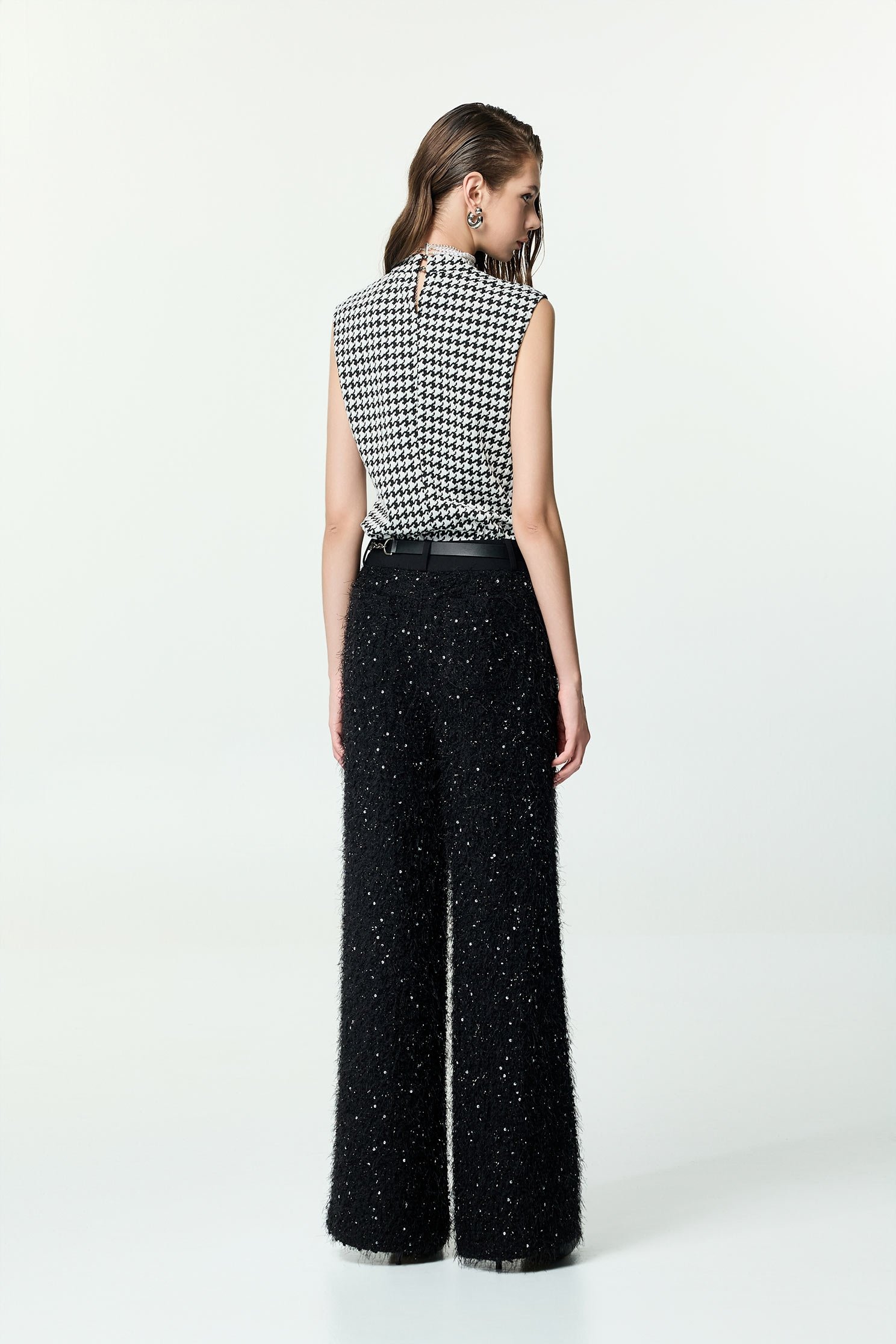 花呢崁亮片羽毛紗小香直筒褲花呢崁亮片羽毛紗小香直筒褲,上班OL穿搭,寬褲,時髦成套搭配,派對特輯,秋冬穿搭,褲子