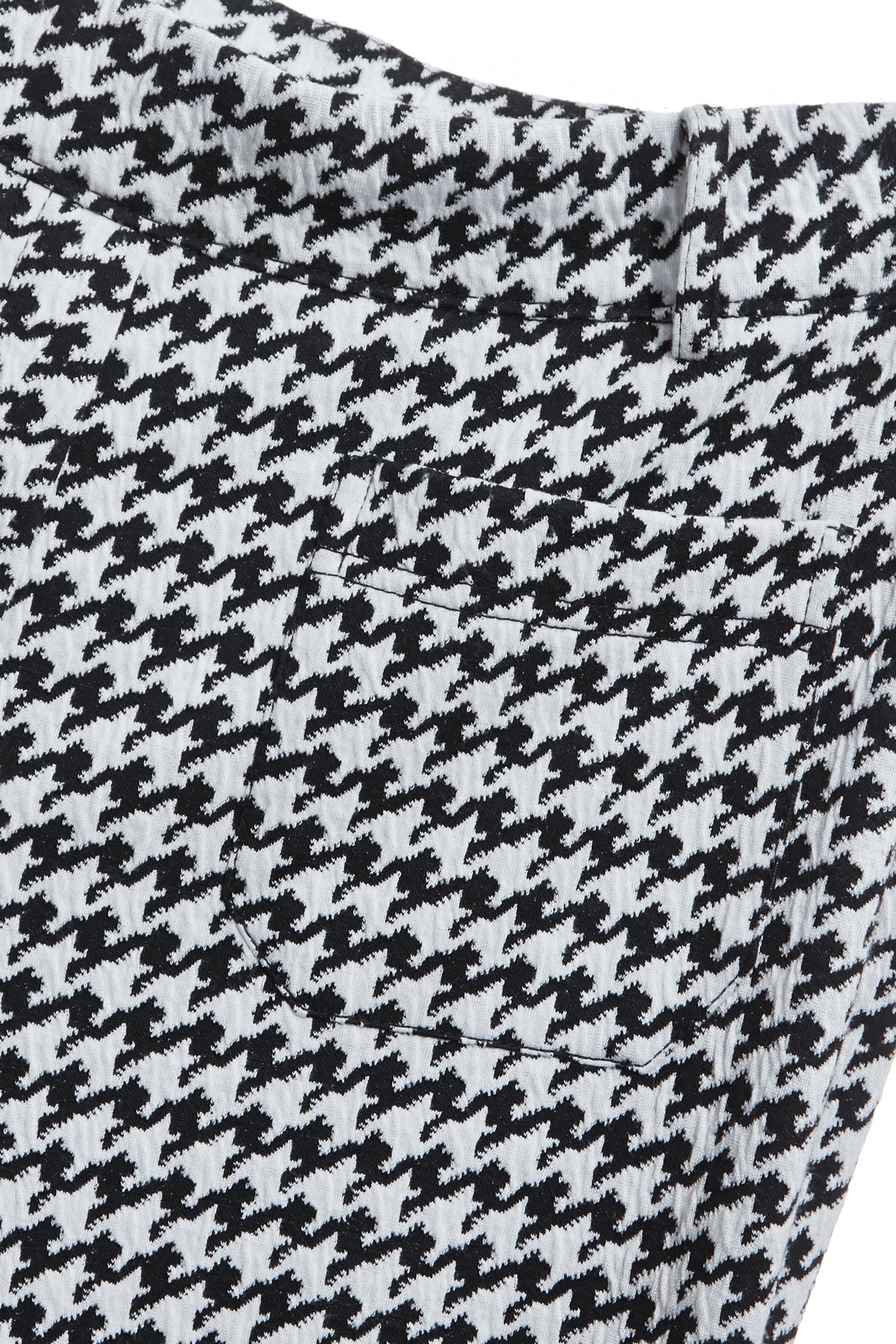 黑白千鳥無拉鏈彈性顯瘦神褲黑白千鳥無拉鏈彈性顯瘦神褲,上班OL穿搭,喇叭褲,時髦成套搭配,秋冬穿搭,褲子,針織