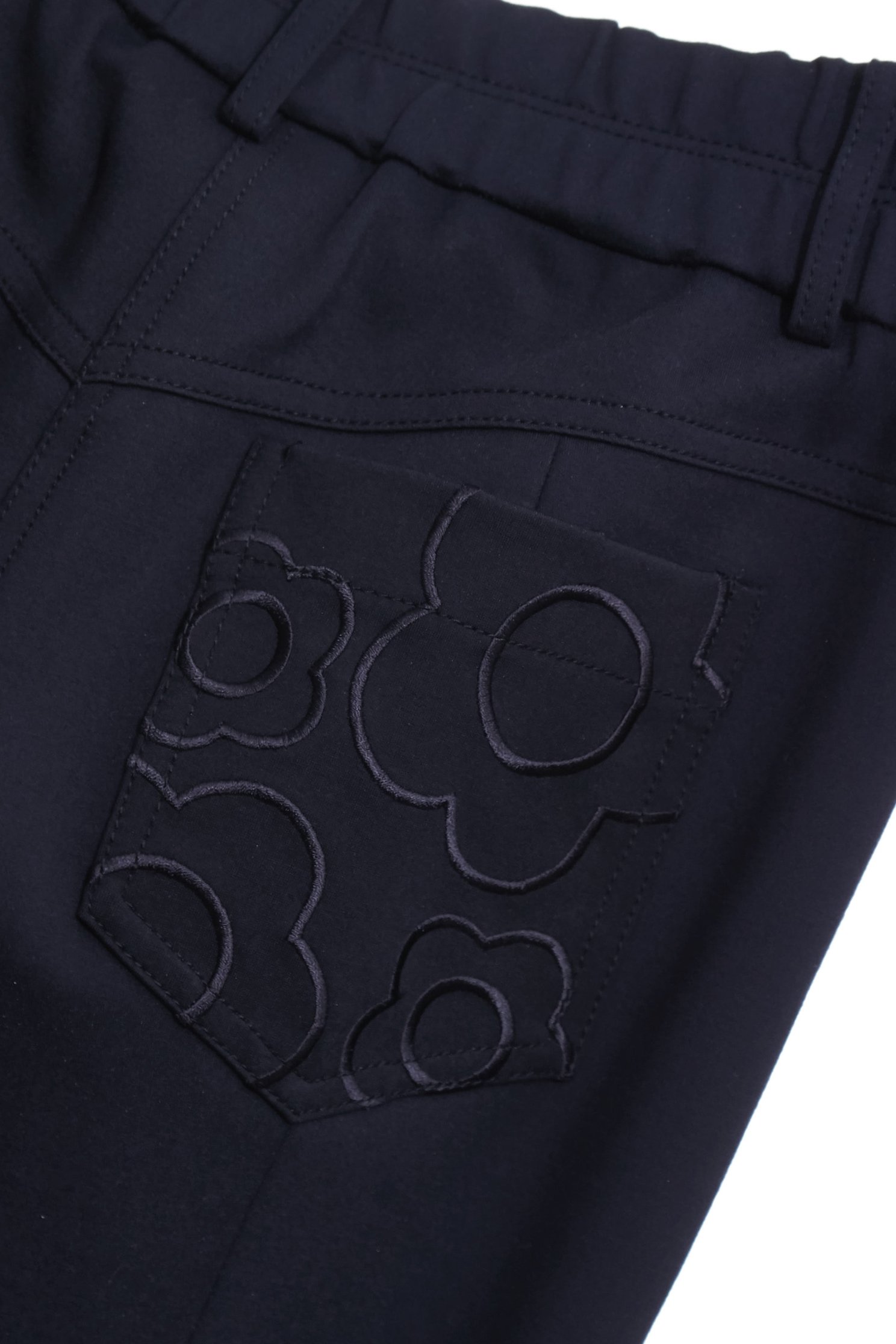 口袋刺繡花朵直筒褲口袋刺繡花朵直筒褲,刺繡,寬褲,秋冬穿搭,繡花,褲子