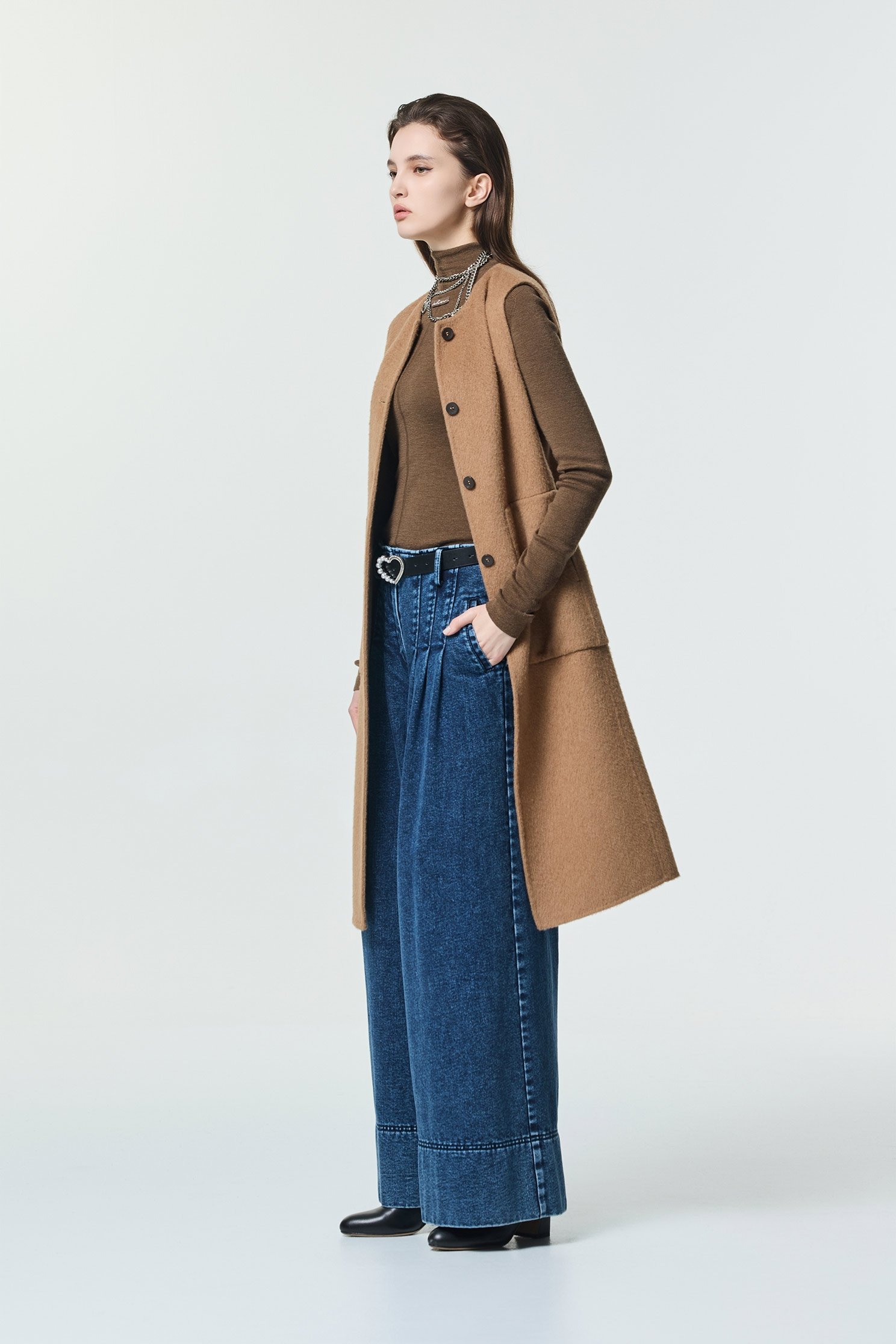 內刷毛寬腿牛仔褲內刷毛寬腿牛仔褲,上班OL穿搭,春夏穿搭,牛仔,牛仔褲,約會特輯