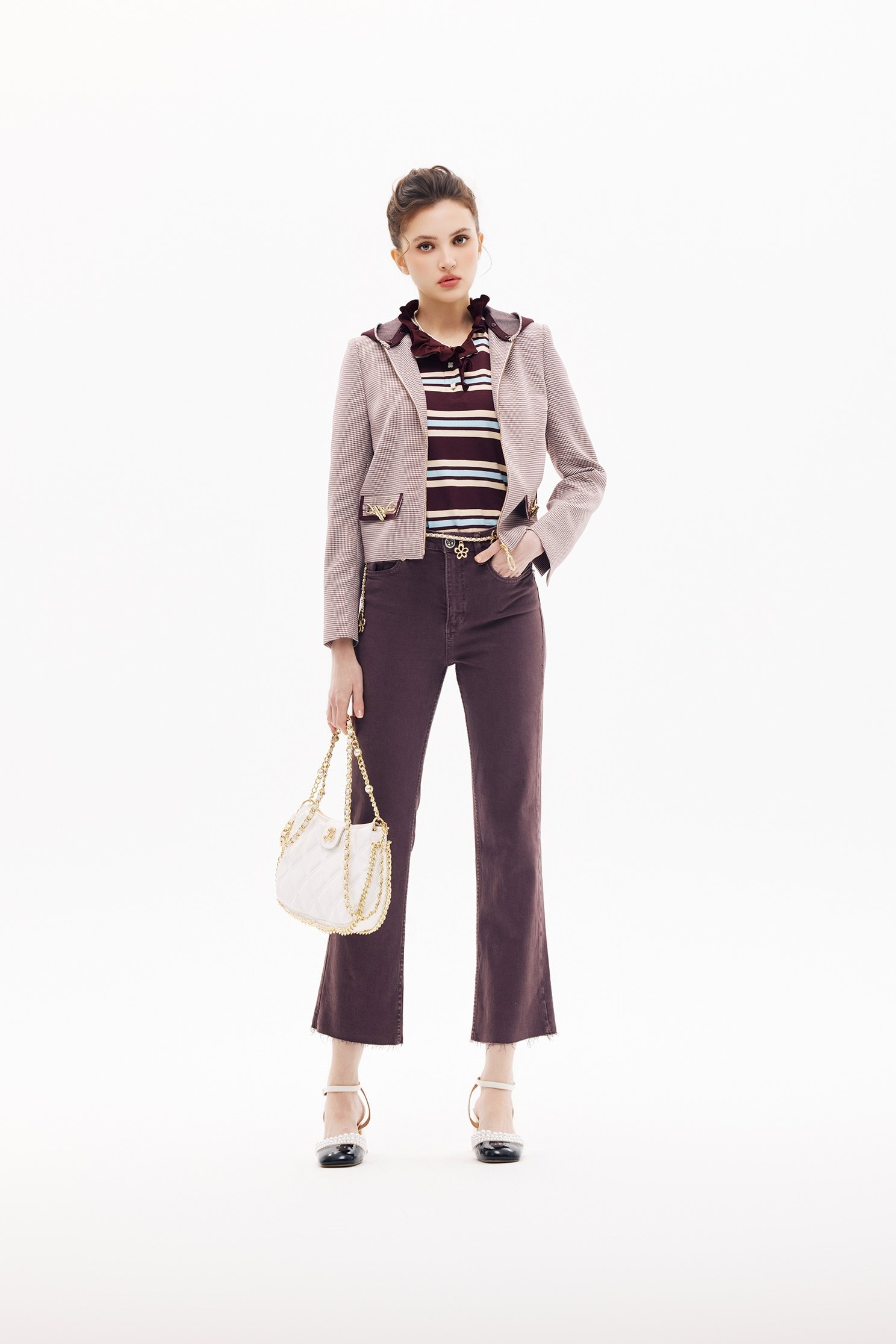 櫻桃巧克力色牛仔喇叭褲櫻桃巧克力色牛仔喇叭褲,上班OL穿搭,喇叭褲,春夏穿搭,牛仔,牛仔褲,約會特輯,純棉,蝴蝶結,褲子