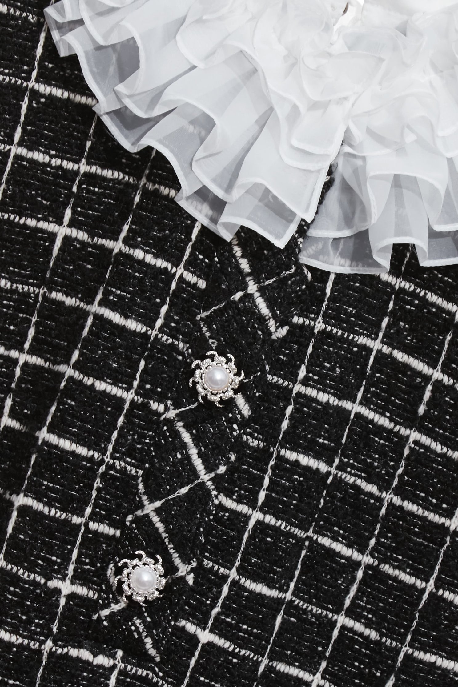 經典黑白格偽兩件式洋裝經典黑白格偽兩件式洋裝,一般洋裝,春夏穿搭,珍珠,荷葉,針織