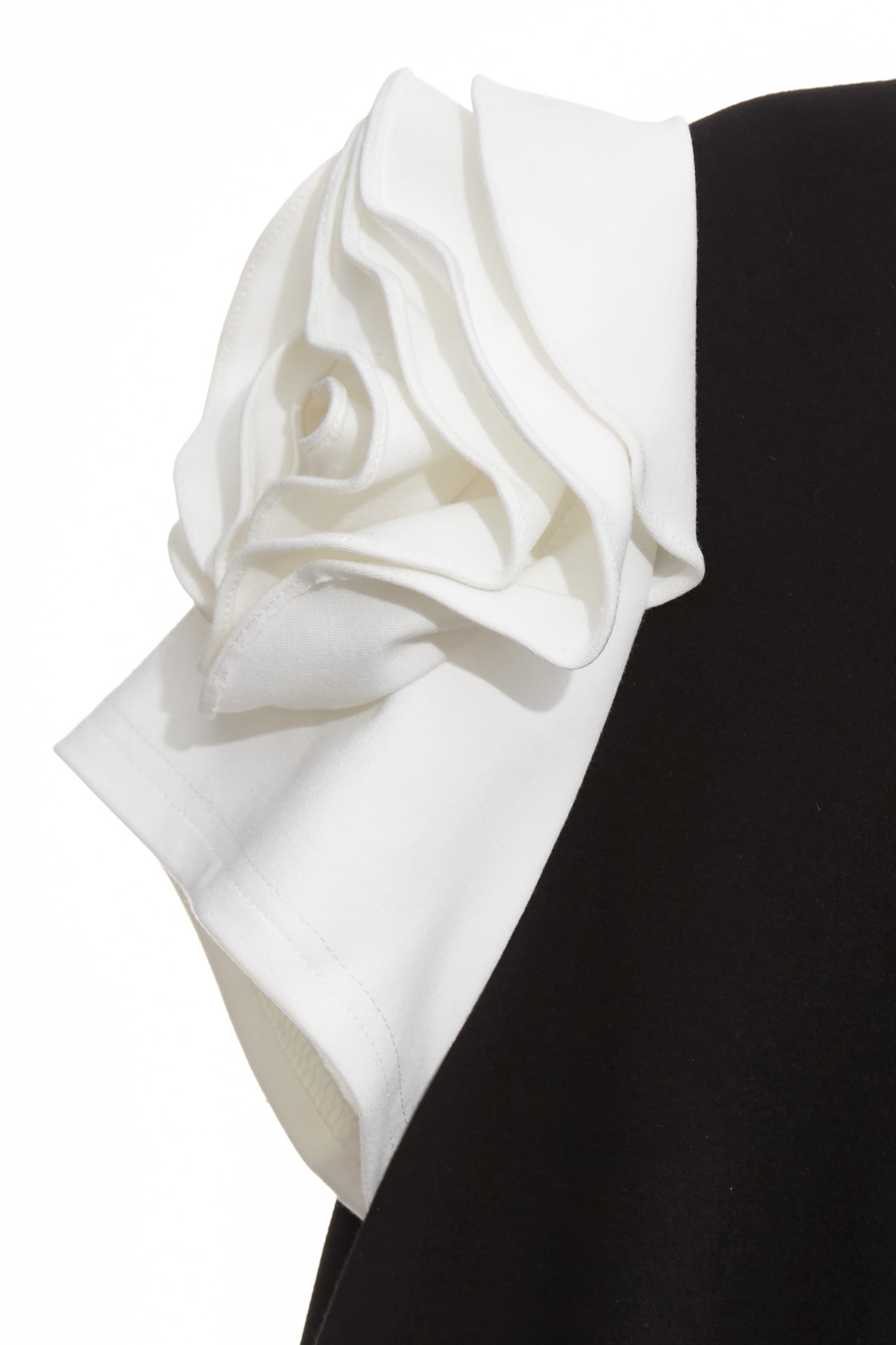 黑白拼色立體繞花洋裝黑白拼色立體繞花洋裝,一般洋裝,人氣商品,春夏穿搭,洋裝特輯,黑色洋裝