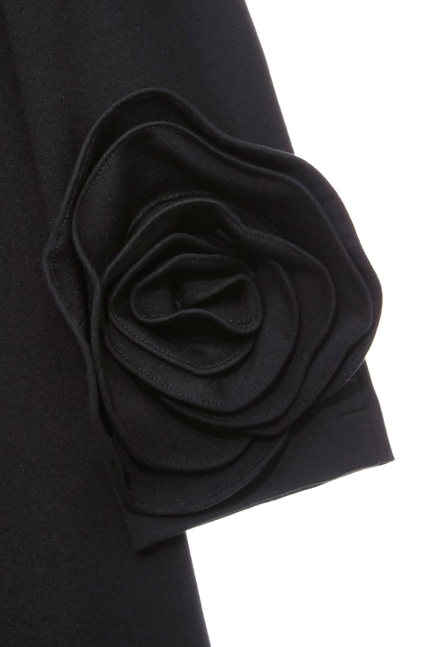 玫瑰繞花袖直筒短洋裝玫瑰繞花袖直筒短洋裝,一般洋裝,春夏穿搭,洋裝特輯,簡約穿搭,黑色洋裝