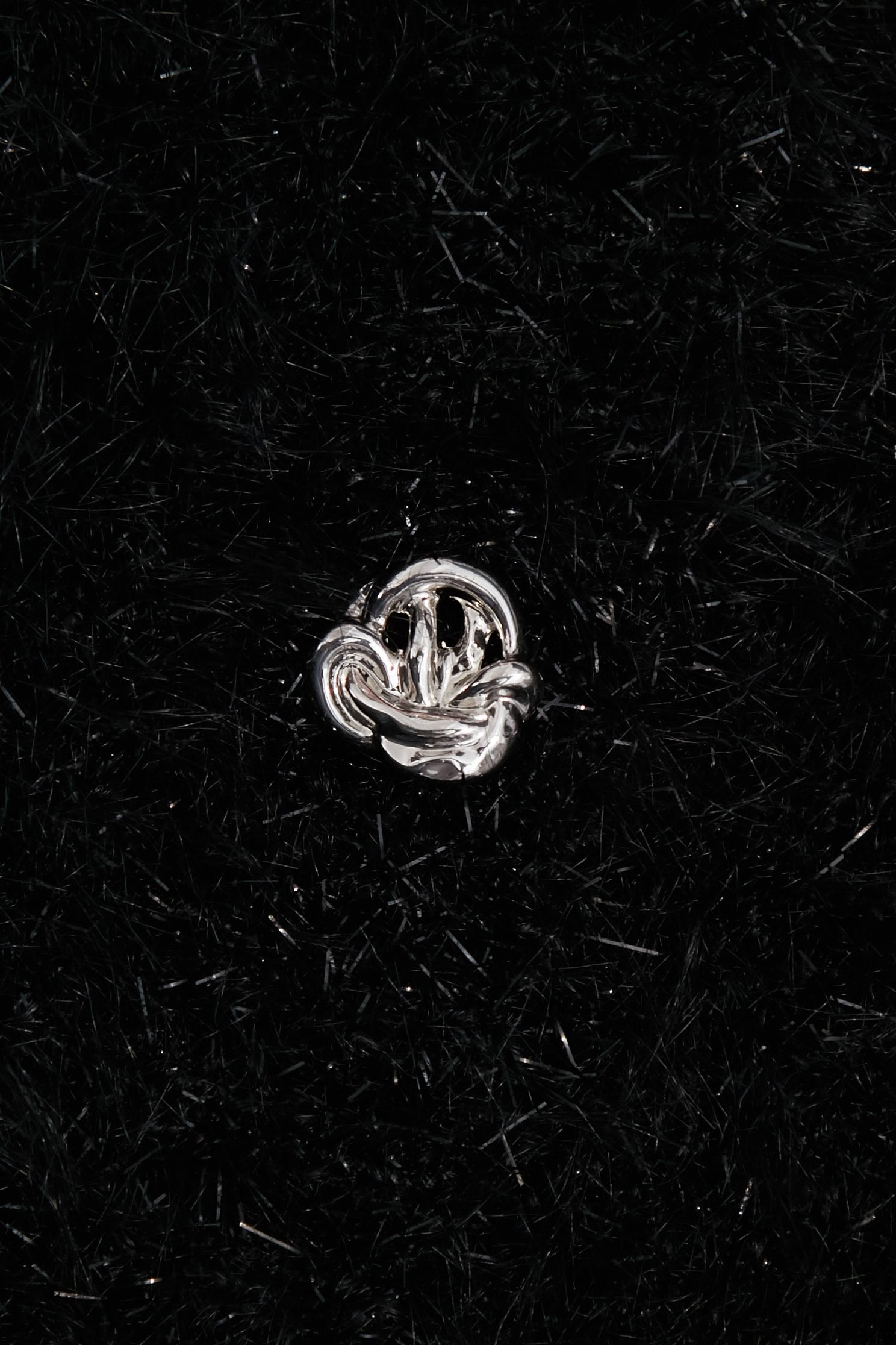 亮黑蔥紗V領針織背心亮黑蔥紗V領針織背心,一般背心,一般背心馬甲,上班OL穿搭,秋冬穿搭,約會特輯,背心,針織,針織背心