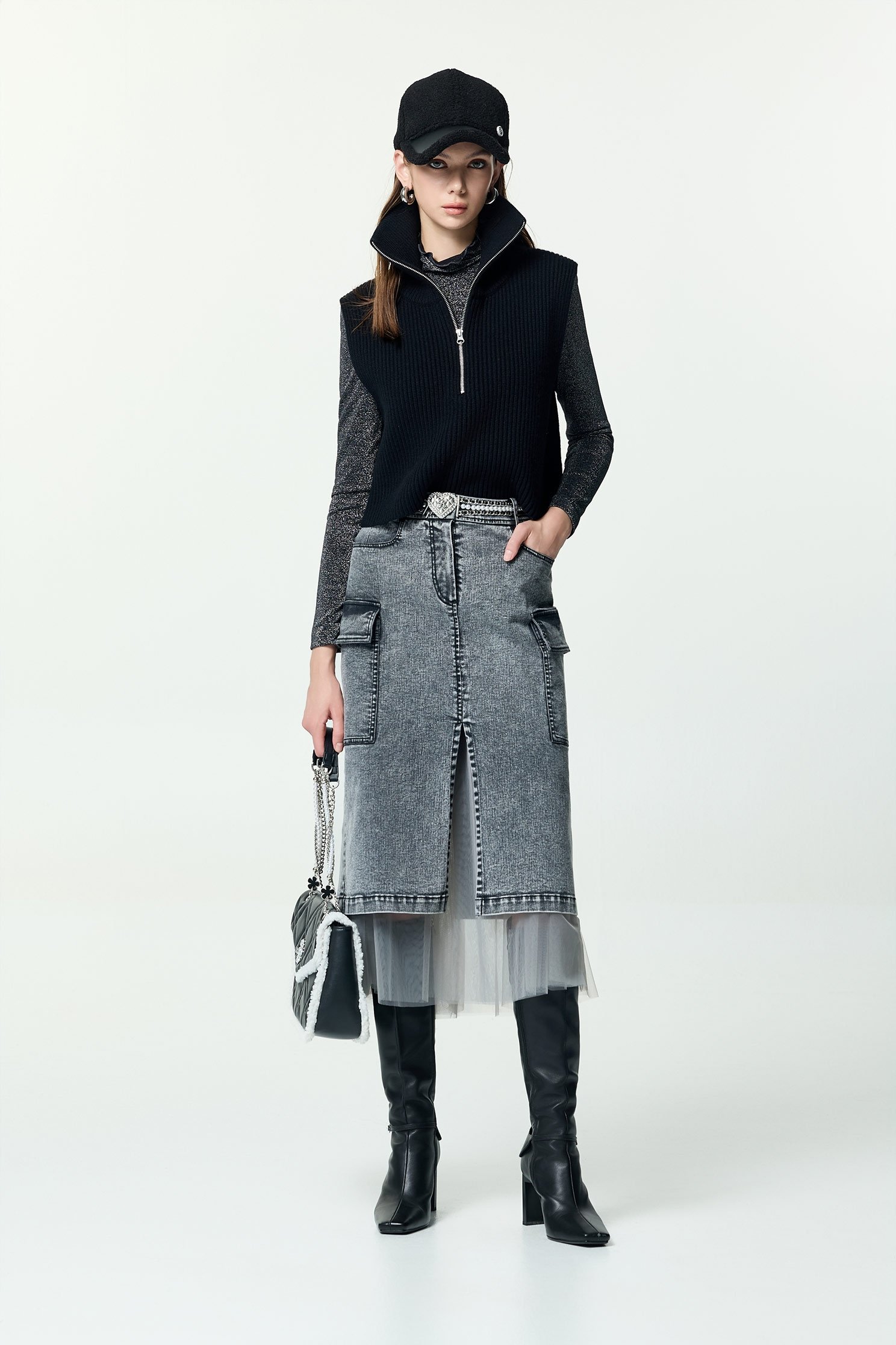 短版造型針織背心短版造型針織背心,一般背心,一般背心馬甲,秋冬穿搭,背心,針織,針織背心,黑色背心