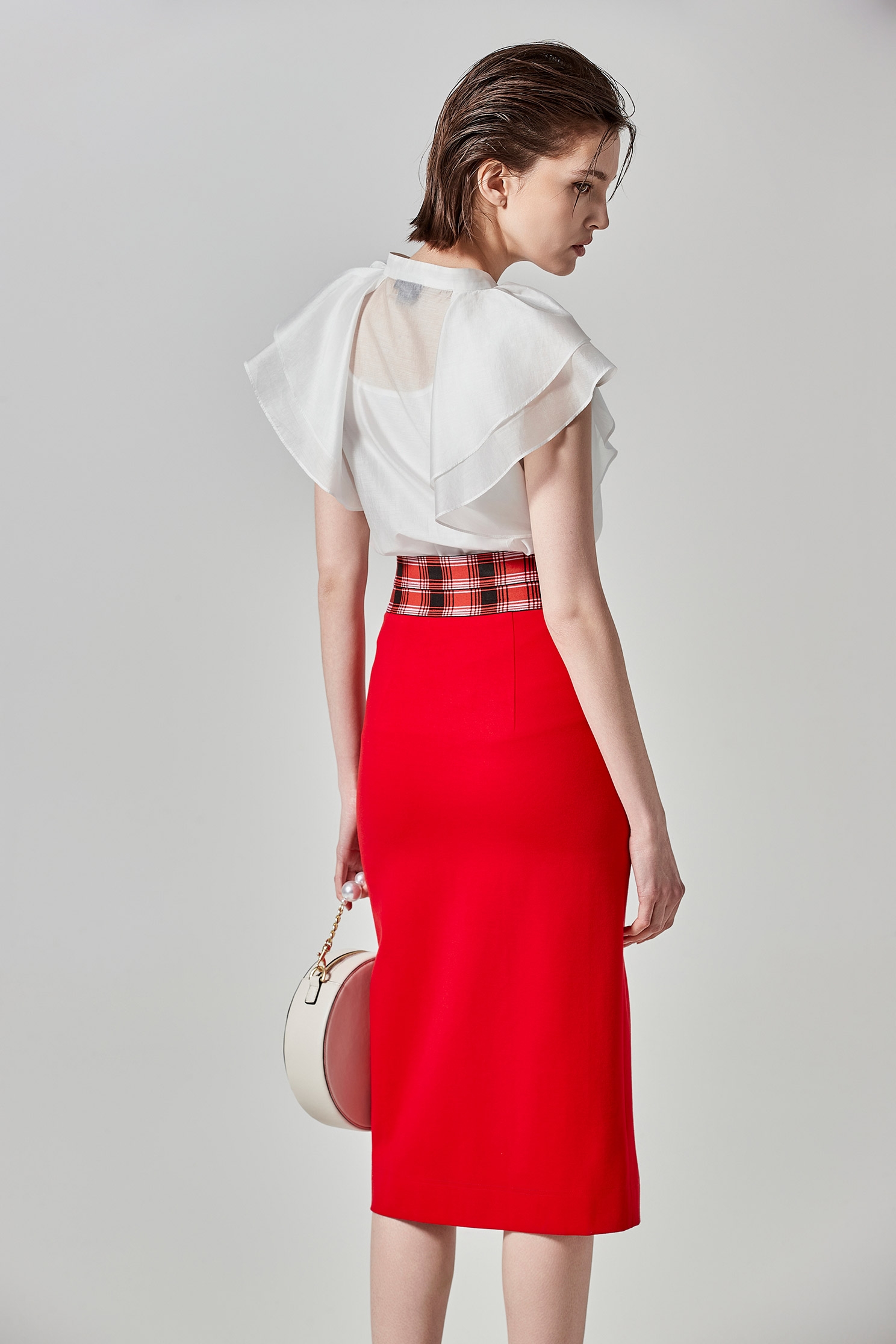 鮮辣椒紅荷葉襯衫上衣鮮辣椒紅荷葉襯衫上衣,一般背心,一般背心馬甲,上衣,人氣商品,內搭上衣,春夏穿搭,白色背心,約會特輯,背心,荷葉