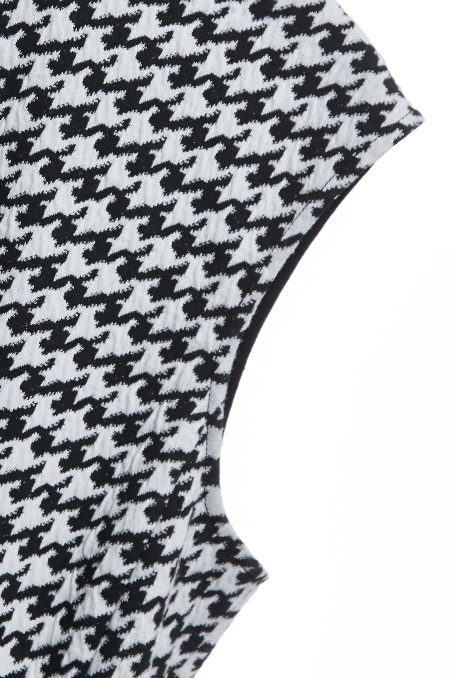 黑白千鳥格小高領背心單品黑白千鳥格小高領背心單品,一般背心,一般背心馬甲,上班OL穿搭,時髦成套搭配,無袖背心,秋冬穿搭,背心