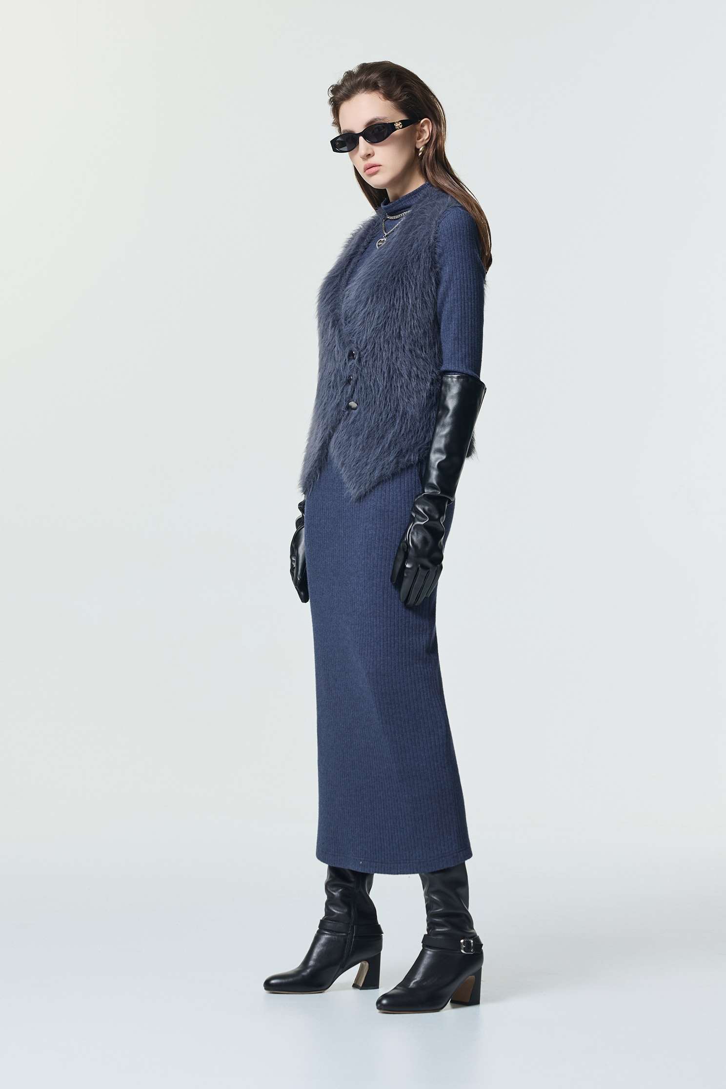 復古藍仿水貂毛針織背心復古藍仿水貂毛針織背心,一般外套,一般背心,一般背心馬甲,外套,秋冬穿搭,背心,針織,針織背心