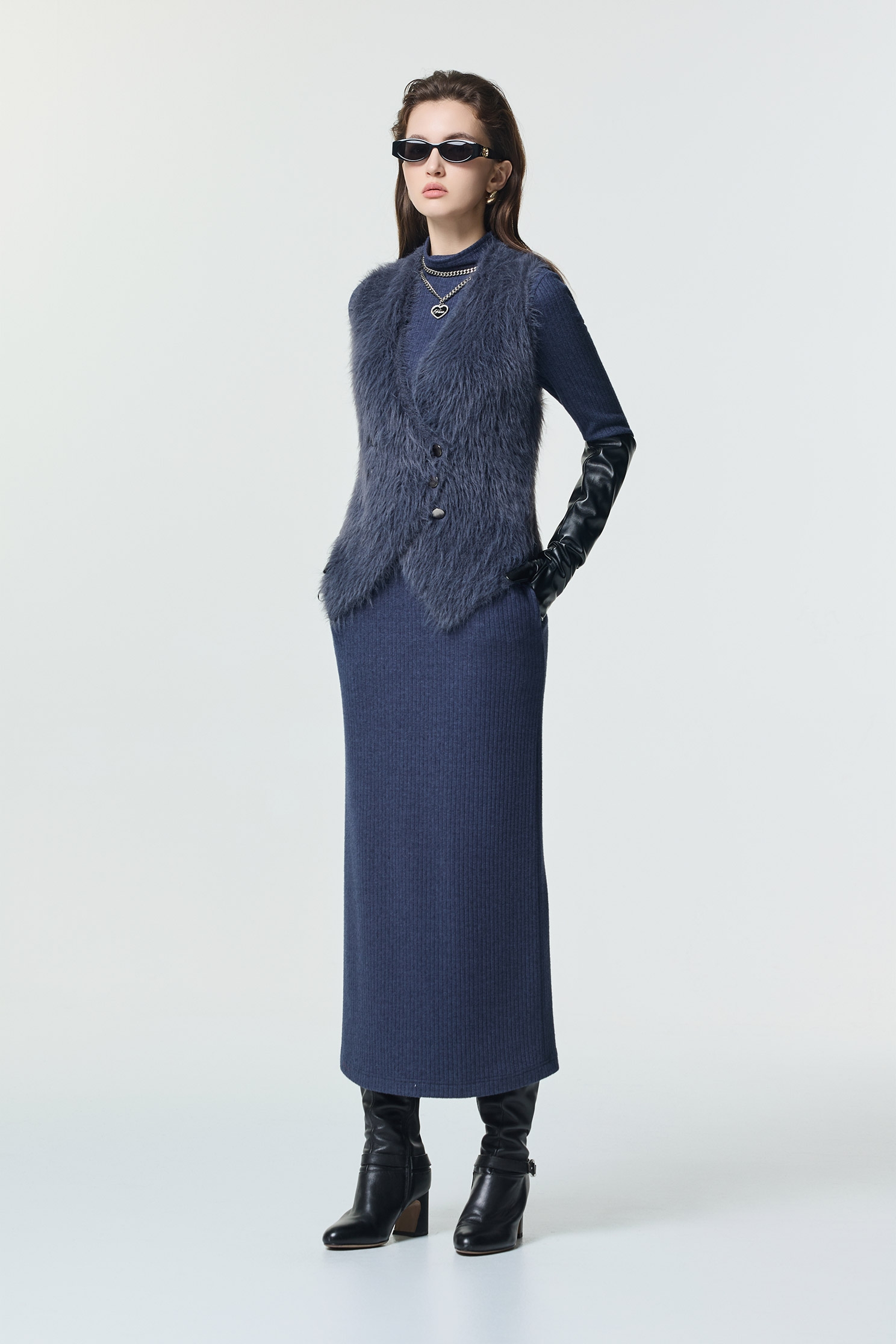 復古藍仿水貂毛針織背心復古藍仿水貂毛針織背心,一般外套,一般背心,一般背心馬甲,外套,秋冬穿搭,背心,針織,針織背心