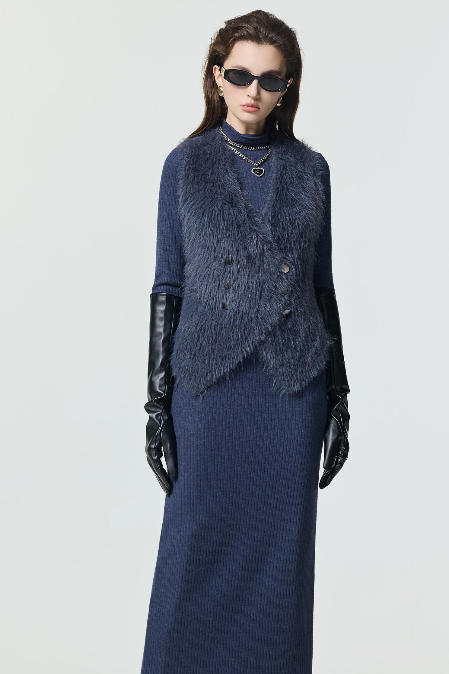 復古藍仿水貂毛針織背心復古藍仿水貂毛針織背心,一般外套,一般背心,一般背心馬甲,外套,秋冬穿搭,背心,針織,針織背心