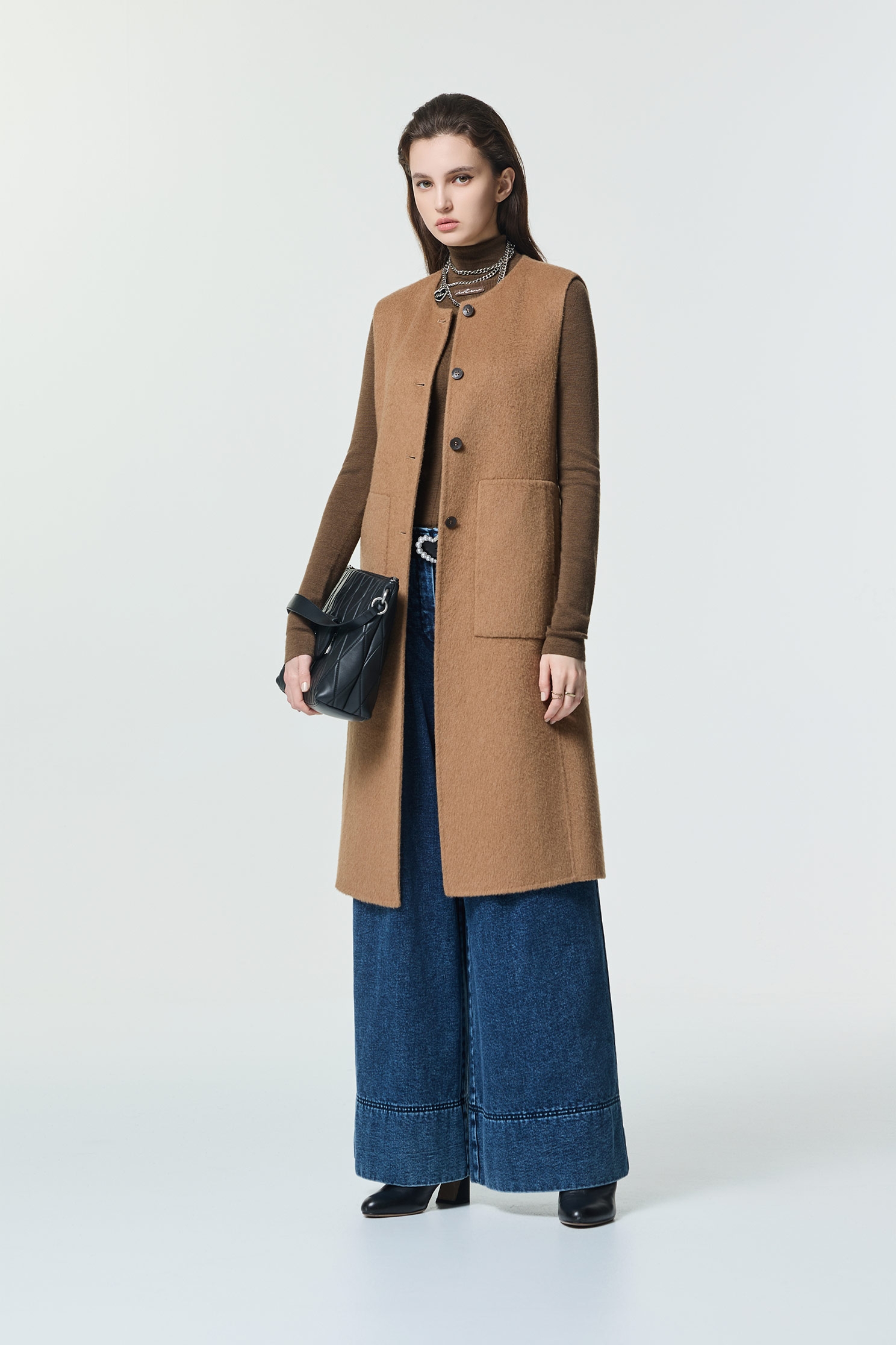 雌鹿色駝絨背心式長版大衣雌鹿色駝絨背心式長版大衣,一般背心,一般背心馬甲,春夏穿搭,背心