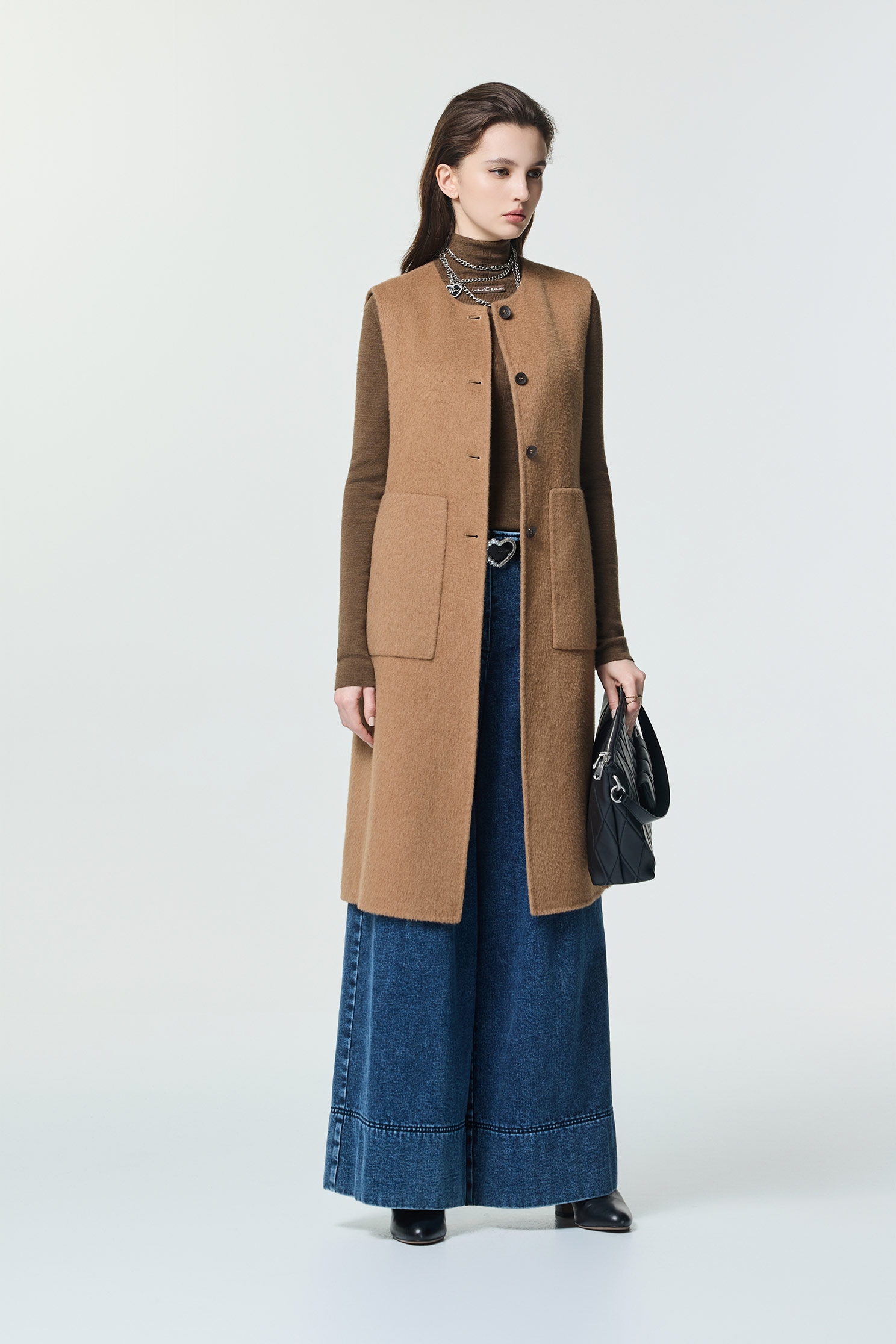 雌鹿色駝絨背心式長版大衣雌鹿色駝絨背心式長版大衣,一般背心,一般背心馬甲,春夏穿搭,背心